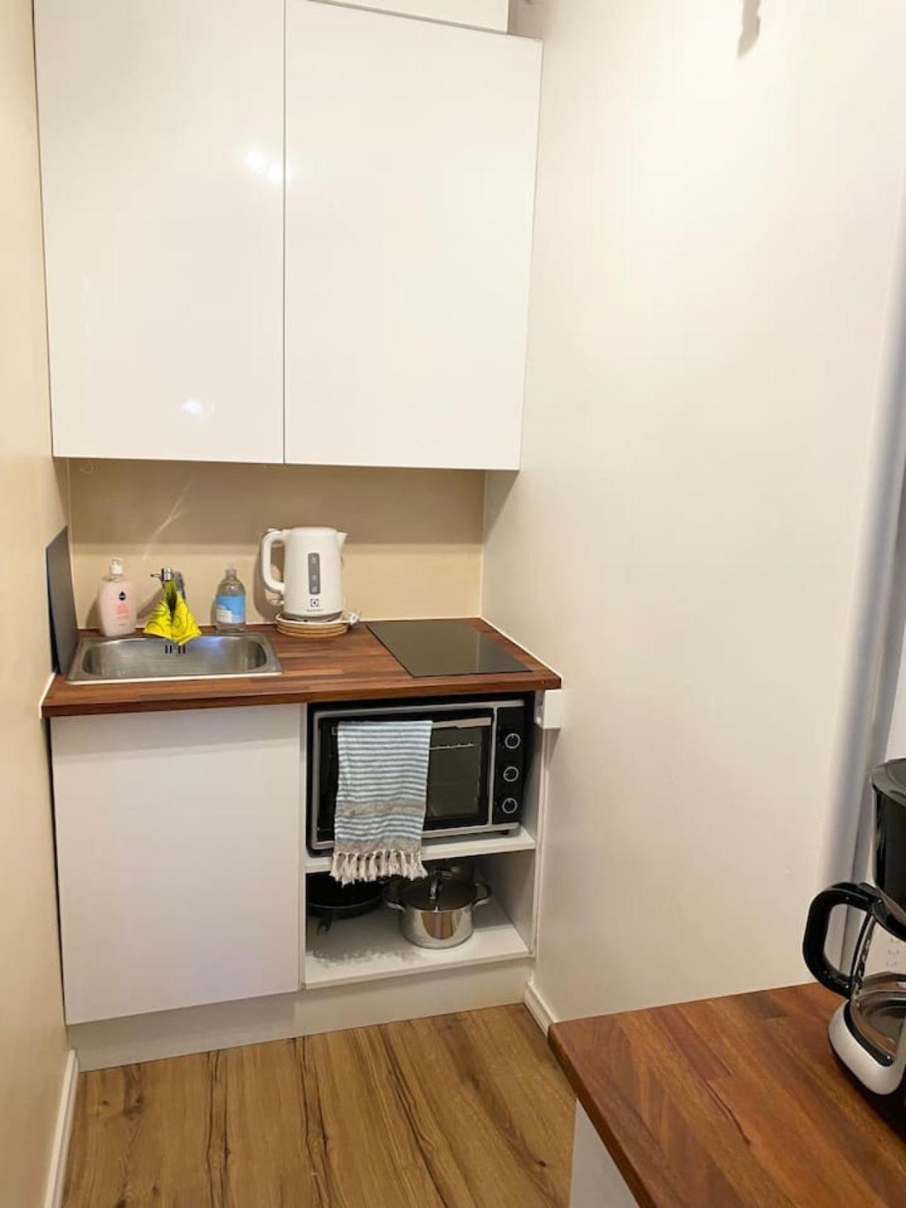 KINAPORI beautiful studio with excellent location