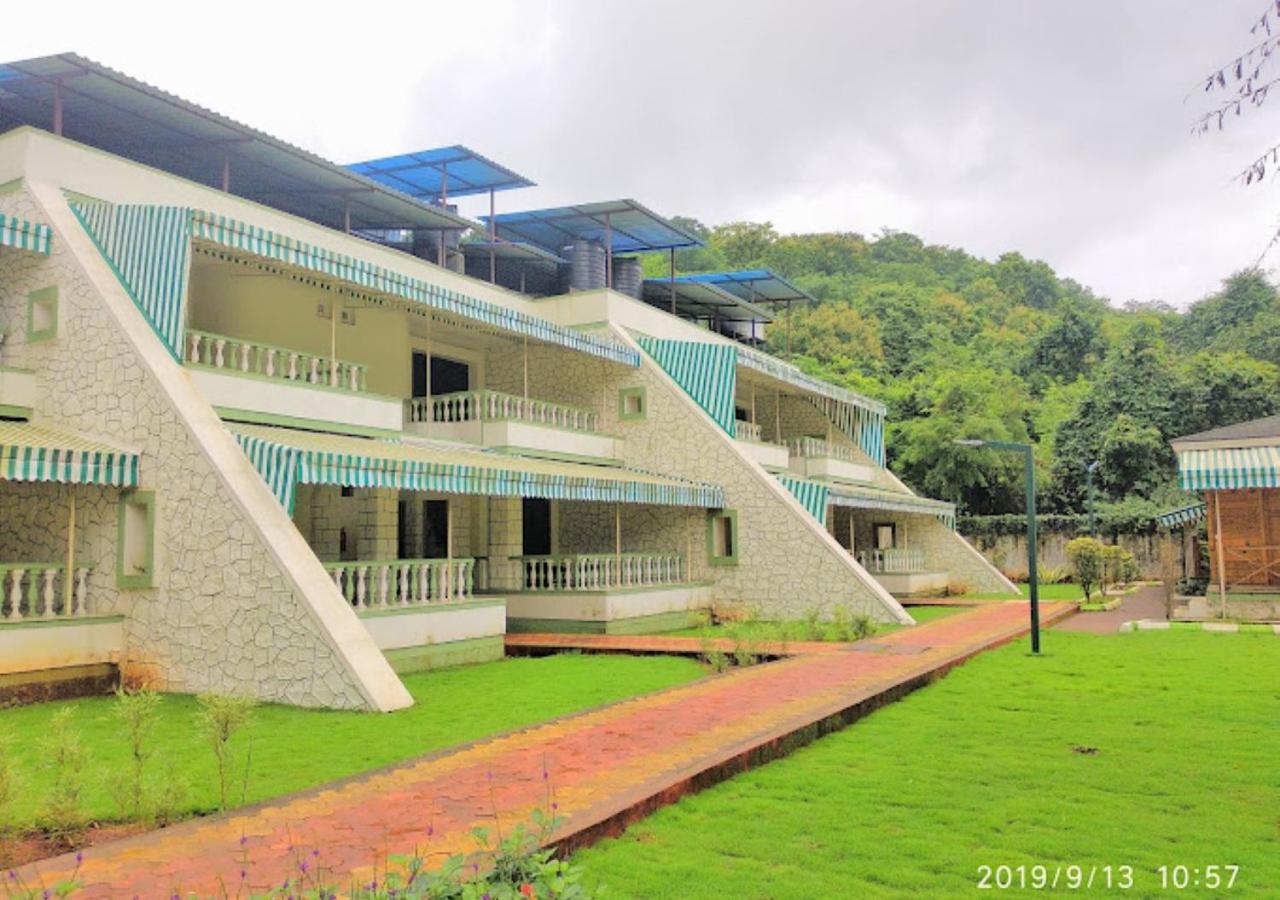 Visava Amusement Park & Resort Panvel view 3