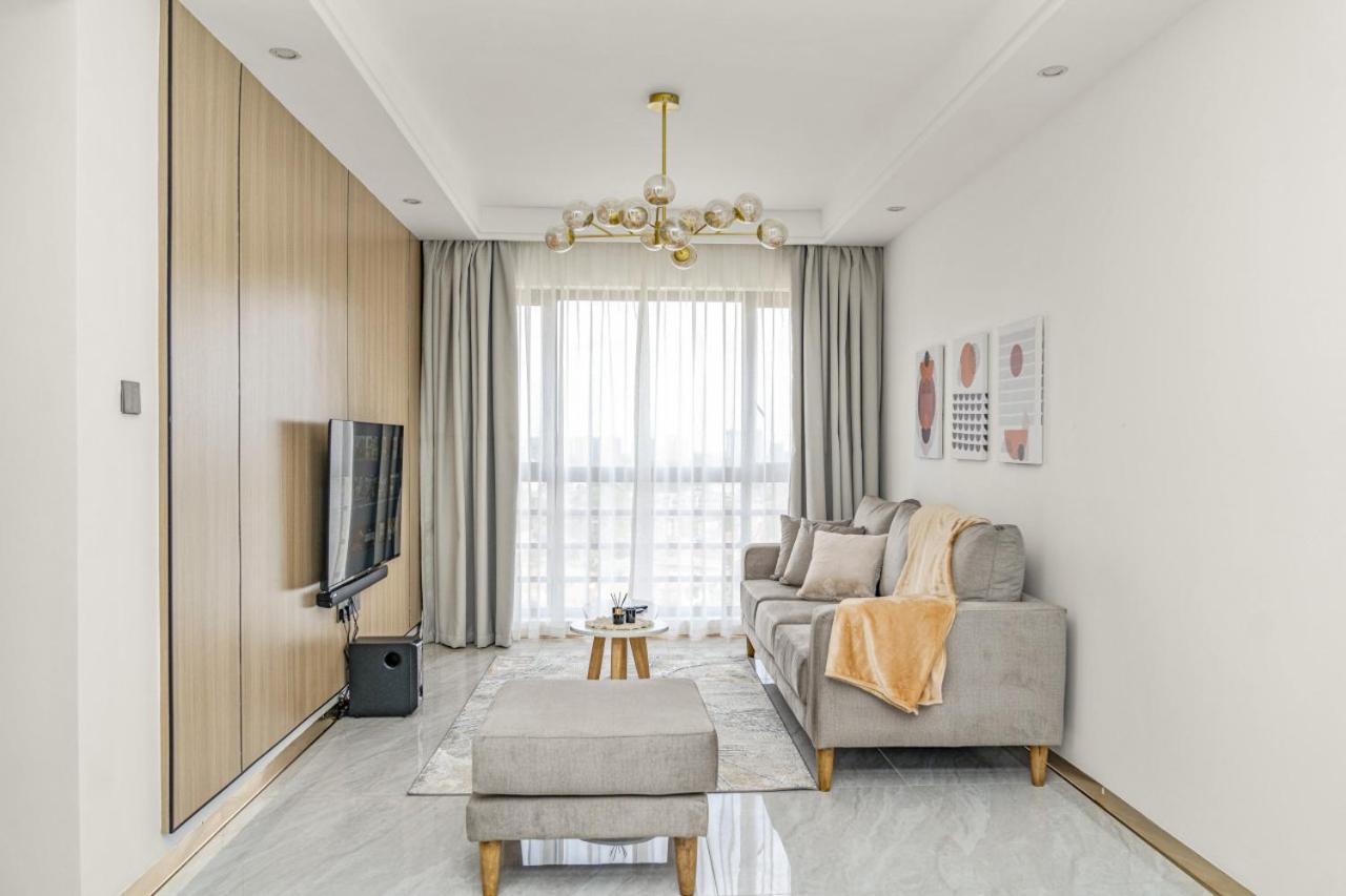 Stylish and Spacious 1Bedroom Apartment with King Bed in Prime Location