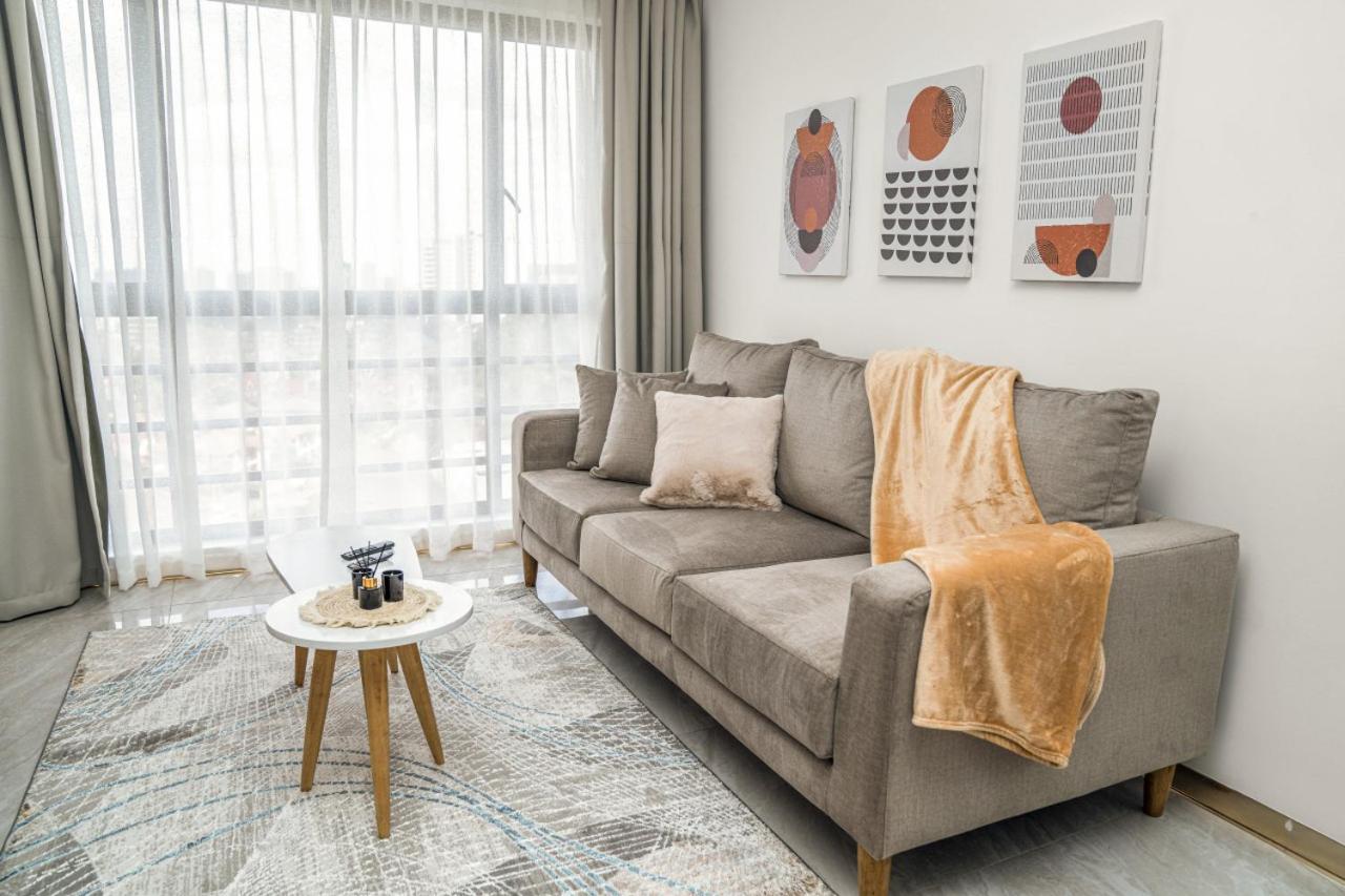 Stylish and Spacious 1Bedroom Apartment with King Bed in Prime Location