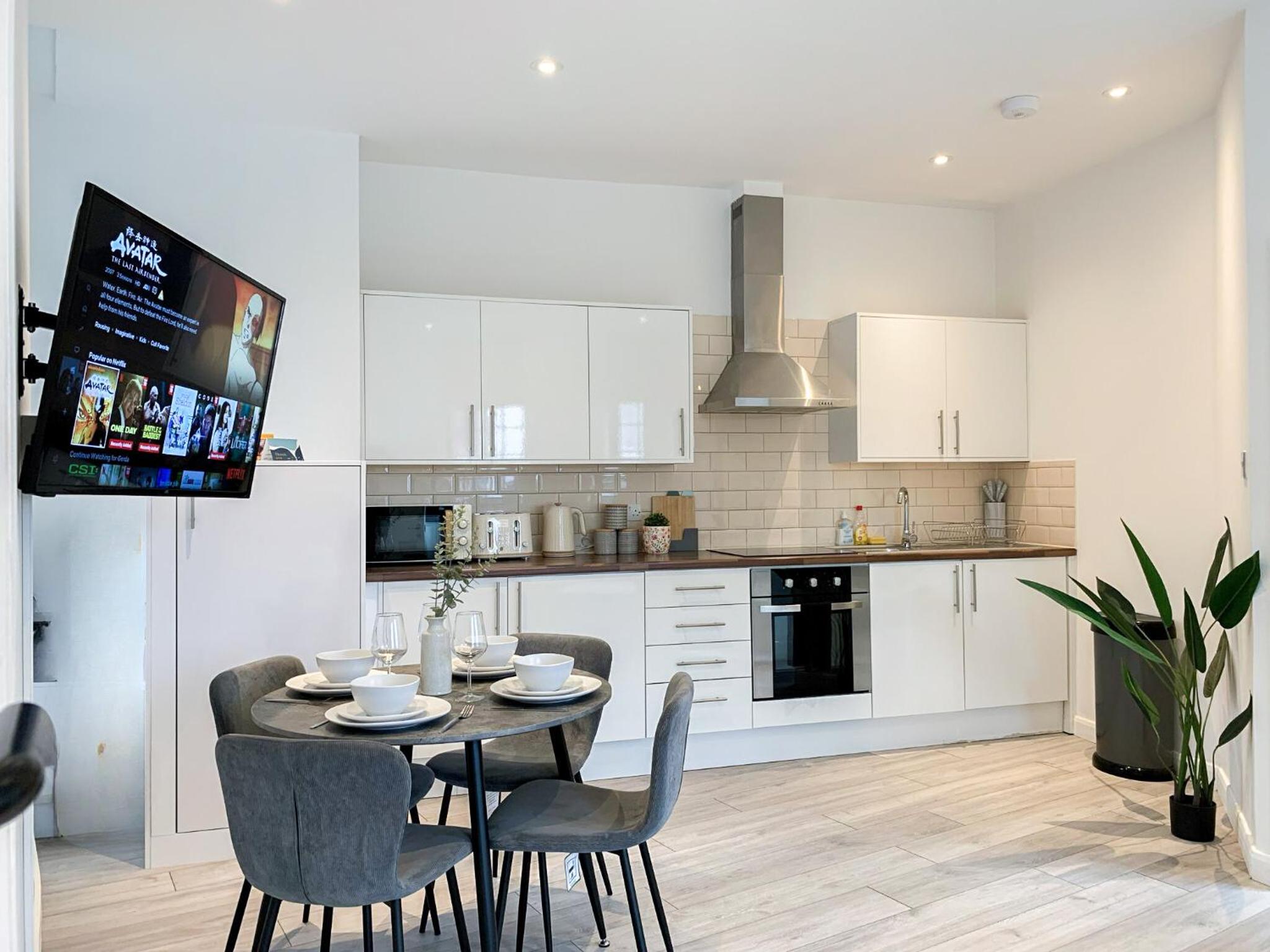 Modern 1-Bedroom Apartments near Shoreditch, Old Street & Hoxton by NourNest Apartments
