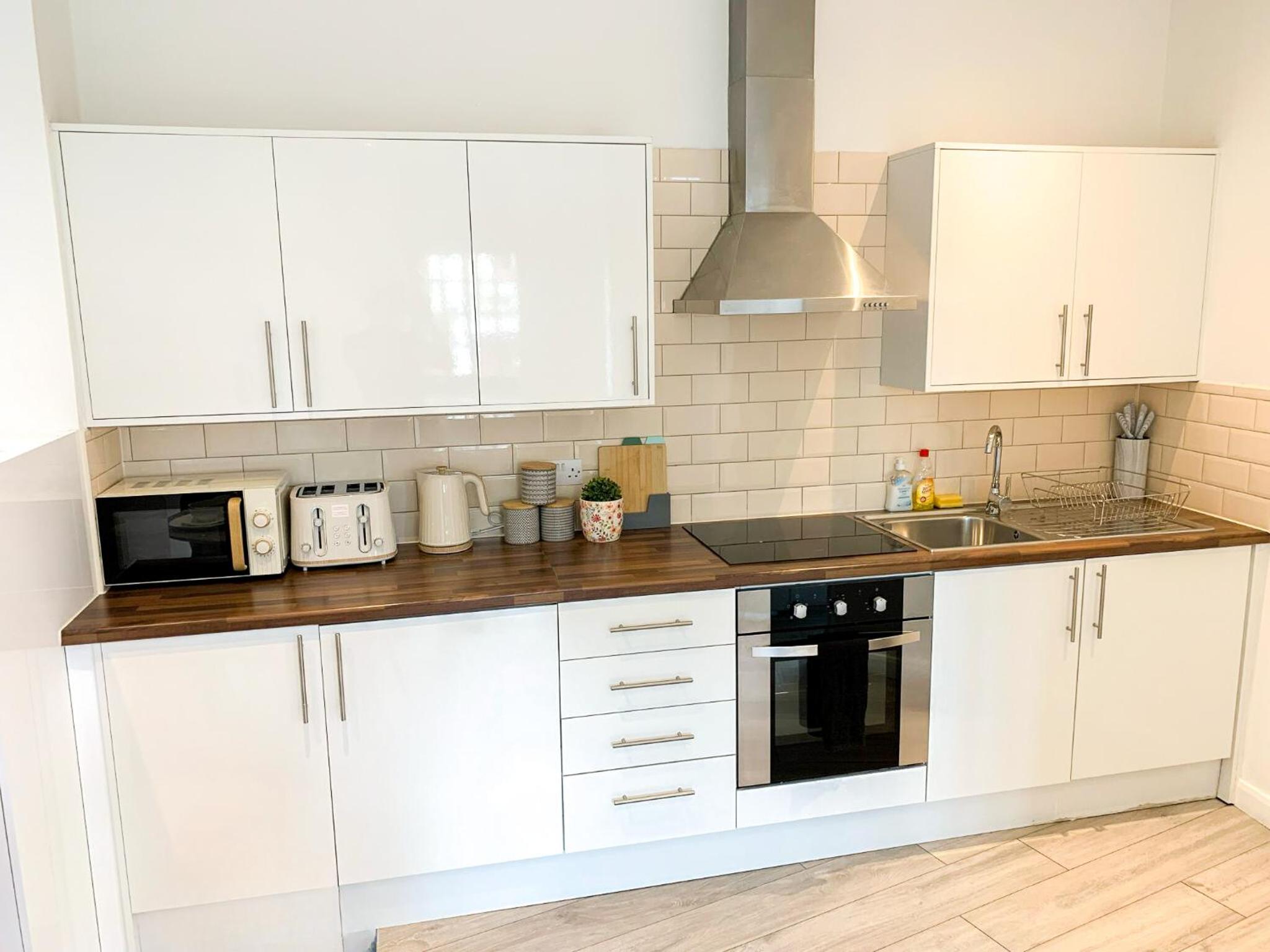 Modern 1-Bedroom Apartments near Shoreditch, Old Street & Hoxton by NourNest Apartments