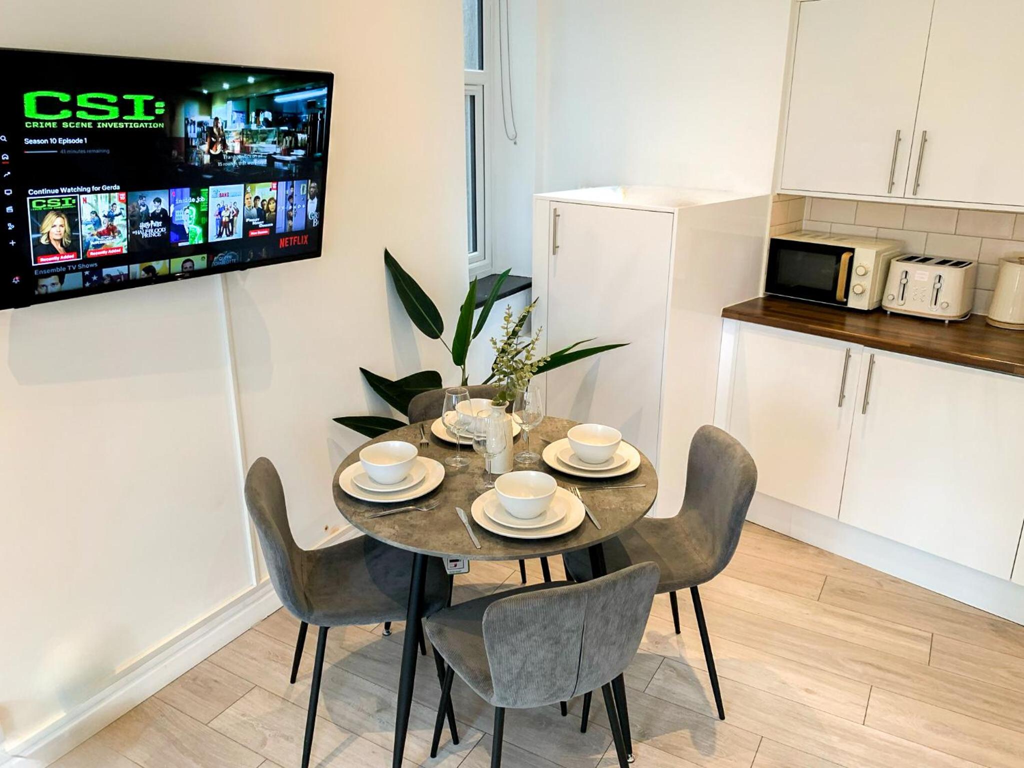 Modern 1-Bedroom Apartments near Shoreditch, Old Street & Hoxton by NourNest Apartments