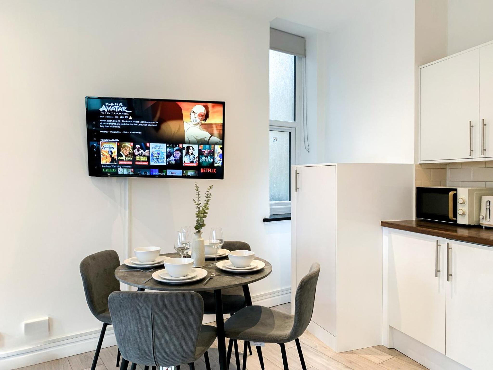 Modern 1-Bedroom Apartments near Shoreditch, Old Street & Hoxton by NourNest Apartments