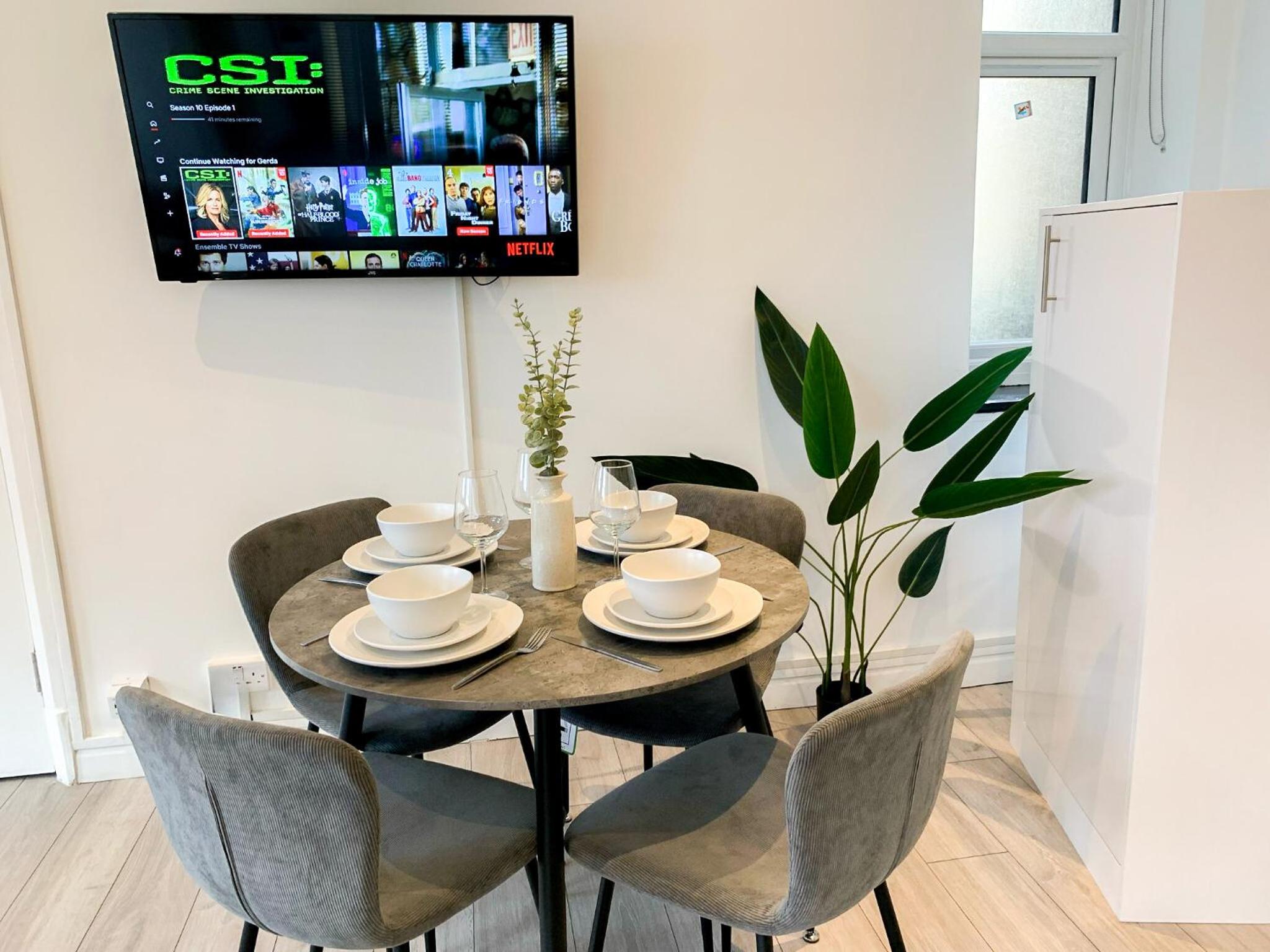 Modern 1-Bedroom Apartments near Shoreditch, Old Street & Hoxton by NourNest Apartments