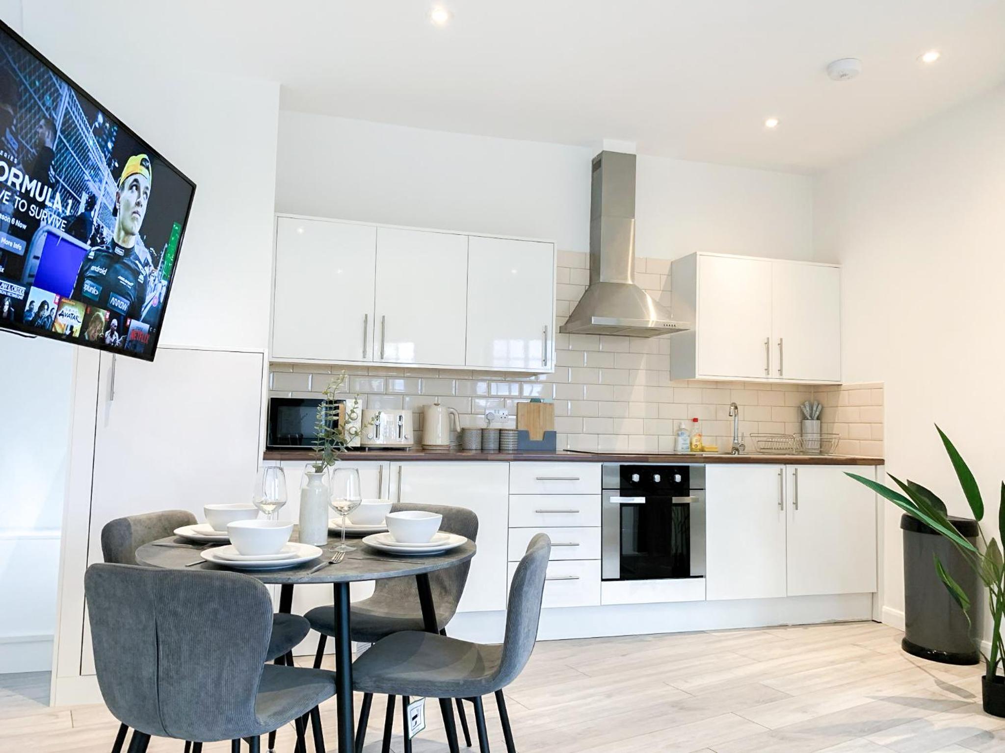 Modern 1-Bedroom Apartments near Shoreditch, Old Street & Hoxton by NourNest Apartments