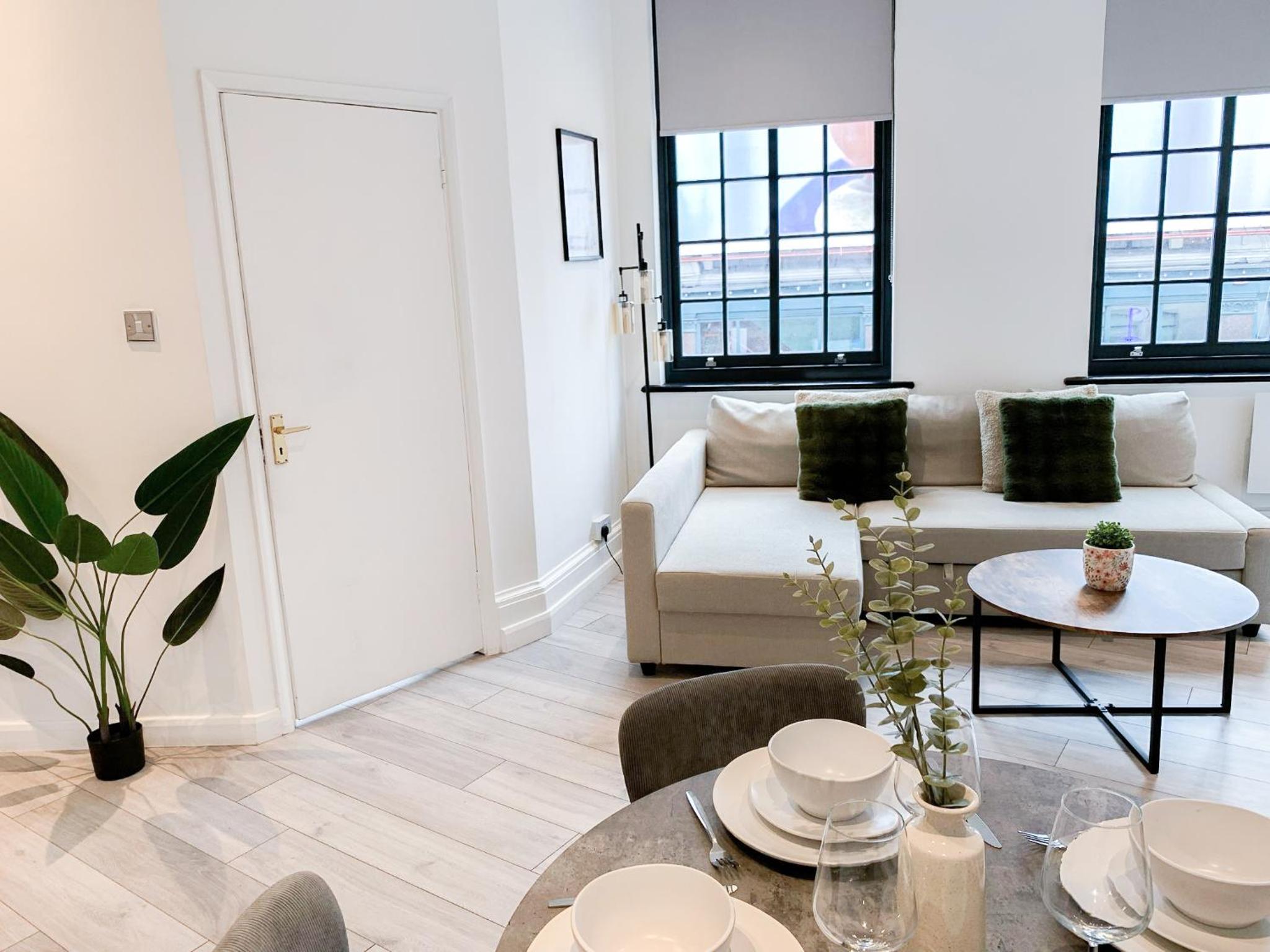 Modern 1-Bedroom Apartments near Shoreditch, Old Street & Hoxton by NourNest Apartments