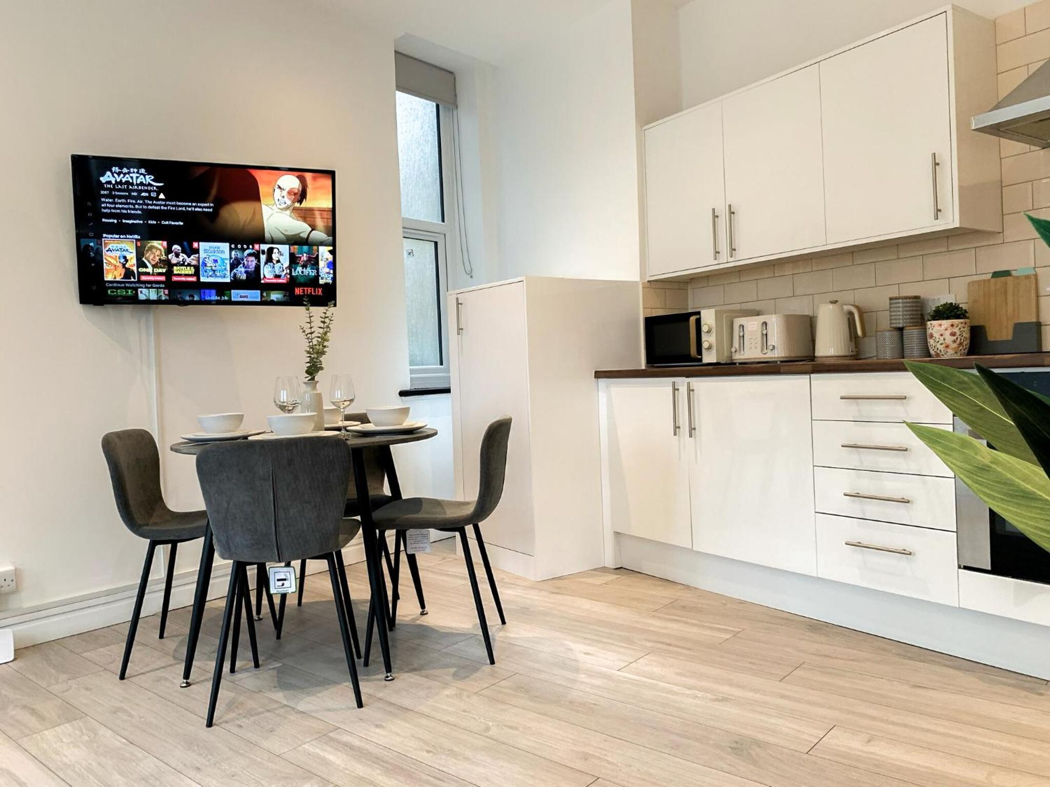 Modern 1-Bedroom Apartments near Shoreditch, Old Street & Hoxton by NourNest Apartments