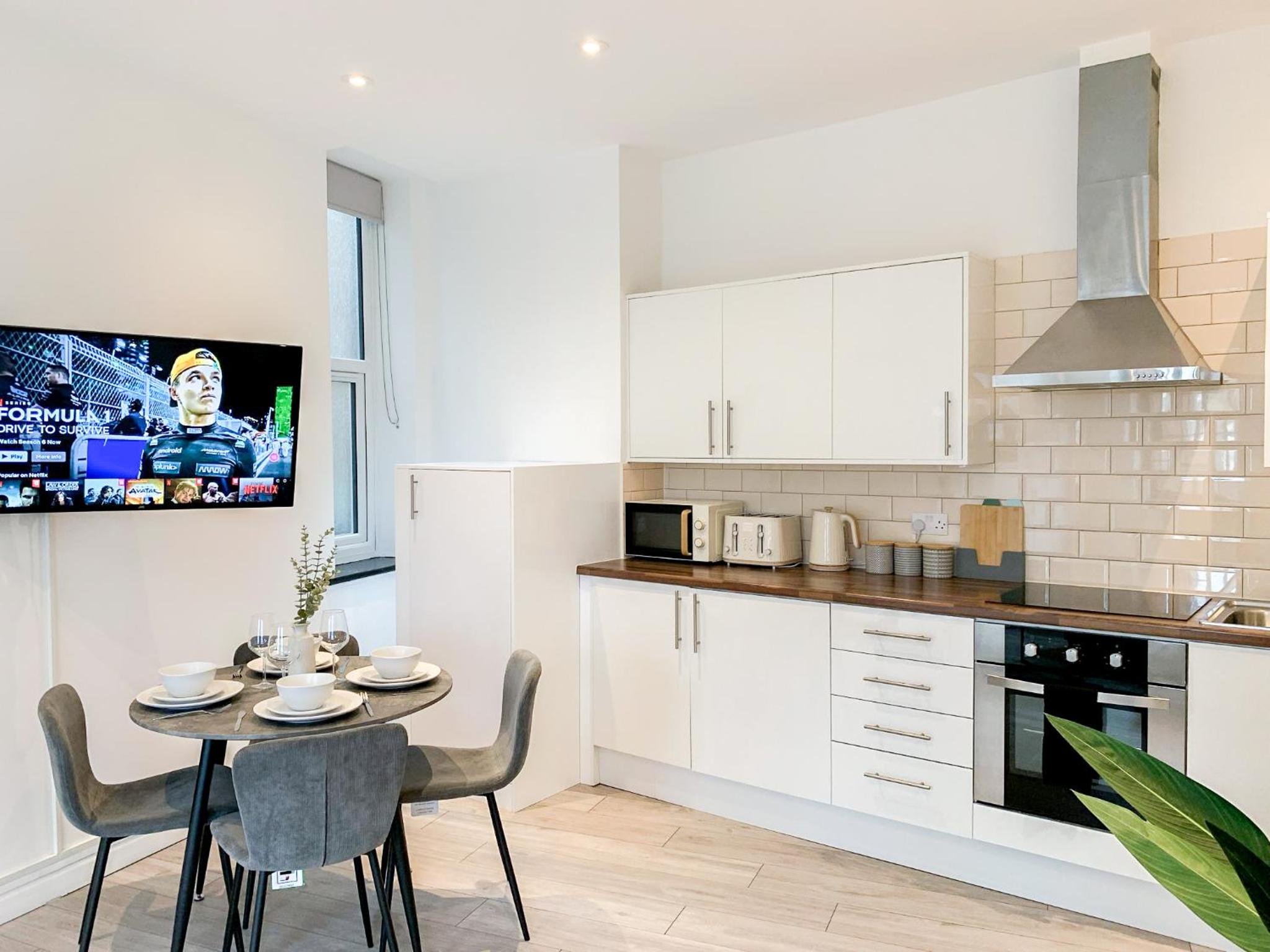 Modern 1-Bedroom Apartments near Shoreditch, Old Street & Hoxton by NourNest Apartments