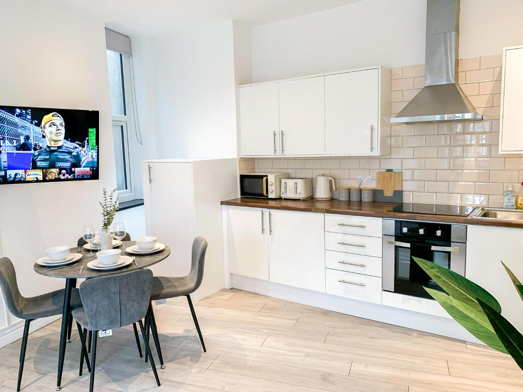 Modern 1-Bedroom Apartments near Shoreditch, Old Street & Hoxton by NourNest Apartments