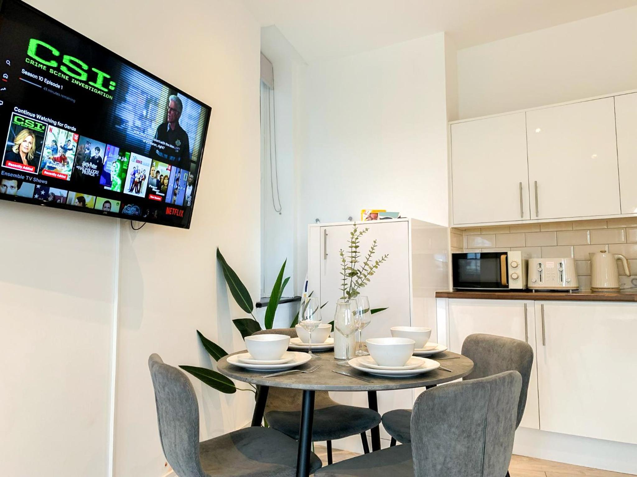 Modern 1-Bedroom Apartments near Shoreditch, Old Street & Hoxton by NourNest Apartments