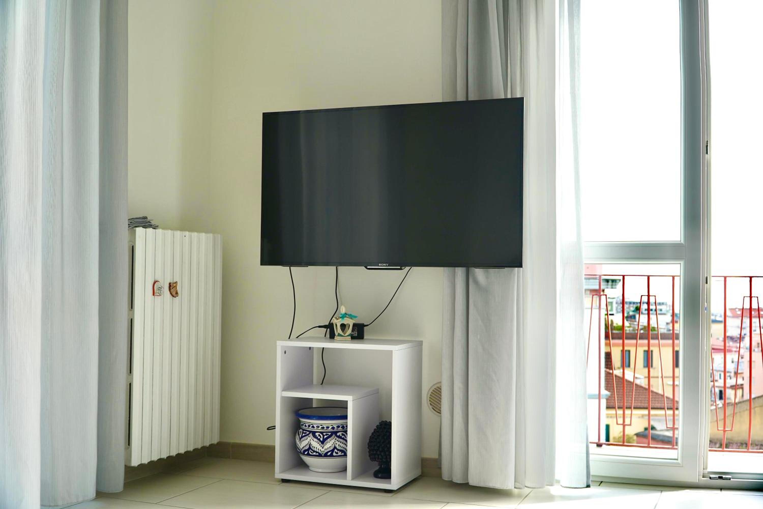 Luxury Seaview Apartment with Lift & Parking in Salerno City Center - Maison Dorotea photo 2