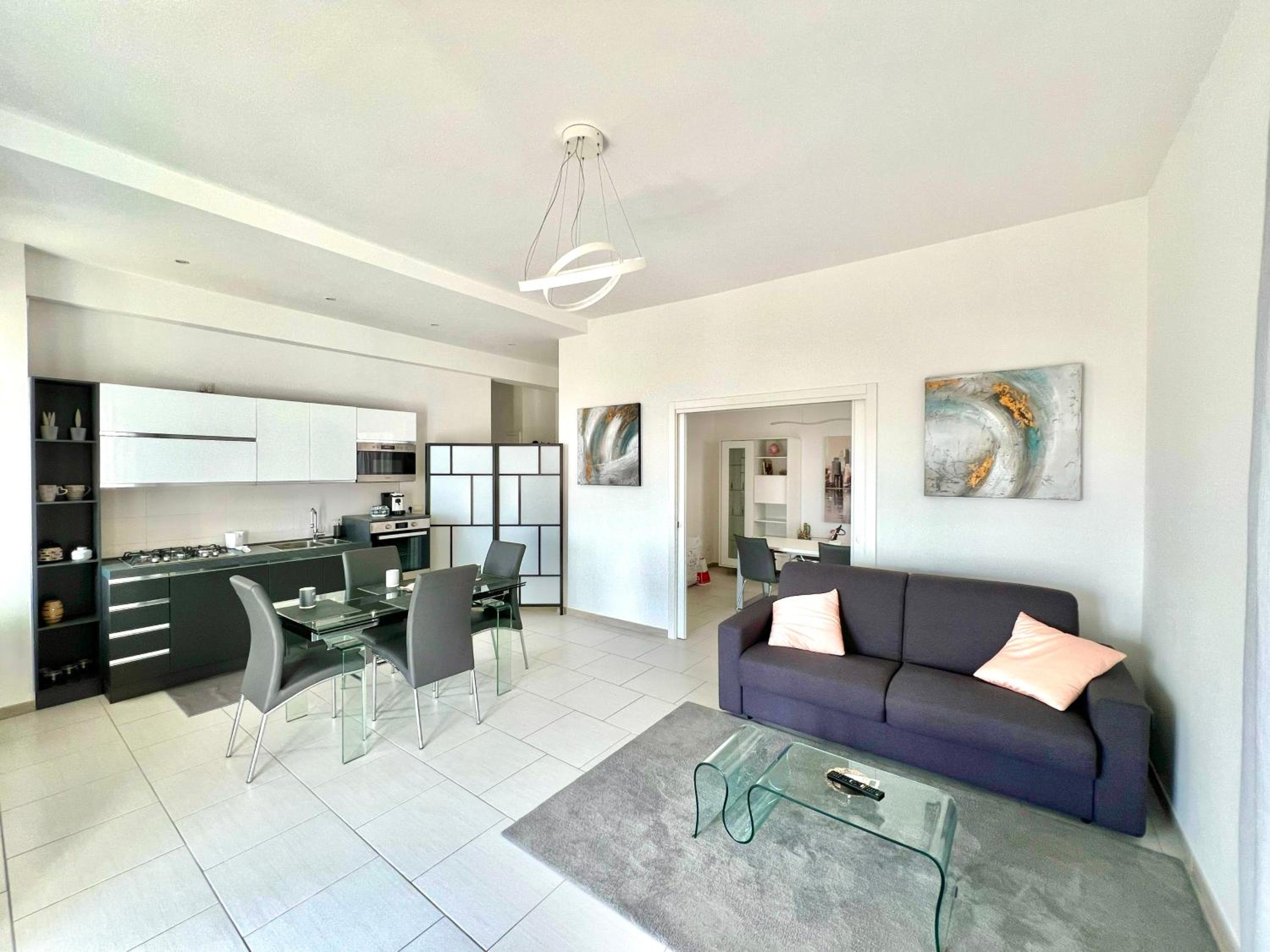 Luxury Seaview Apartment with Lift & Parking in Salerno City Center - Maison Dorotea photo 5