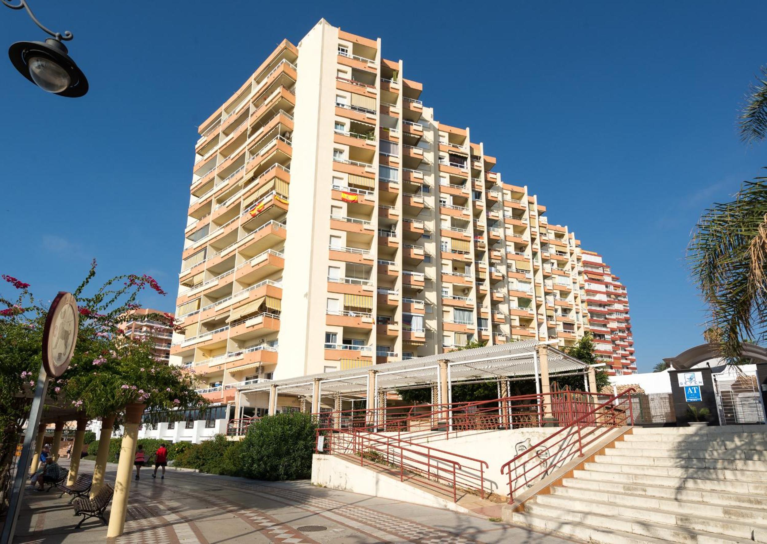 MalagaSuite Benalmadena Sea View