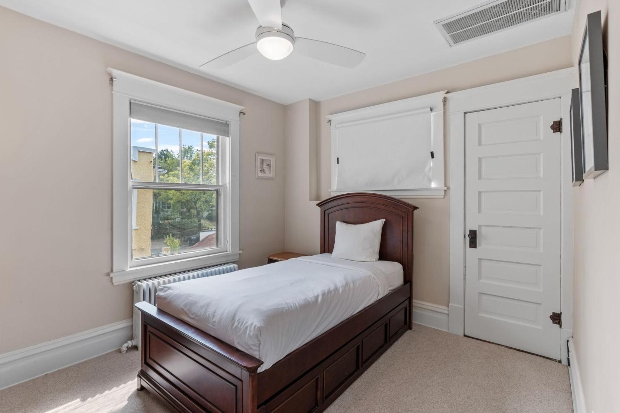 Minneapolis / St Paul Vacations - Harriet House - Property Image 19