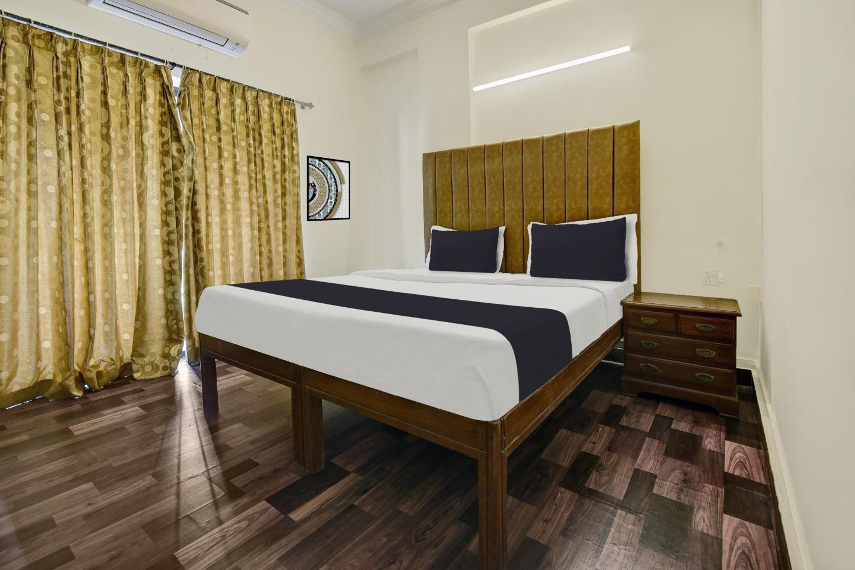Super Collection O Candolim Near Candolim Beach view 2