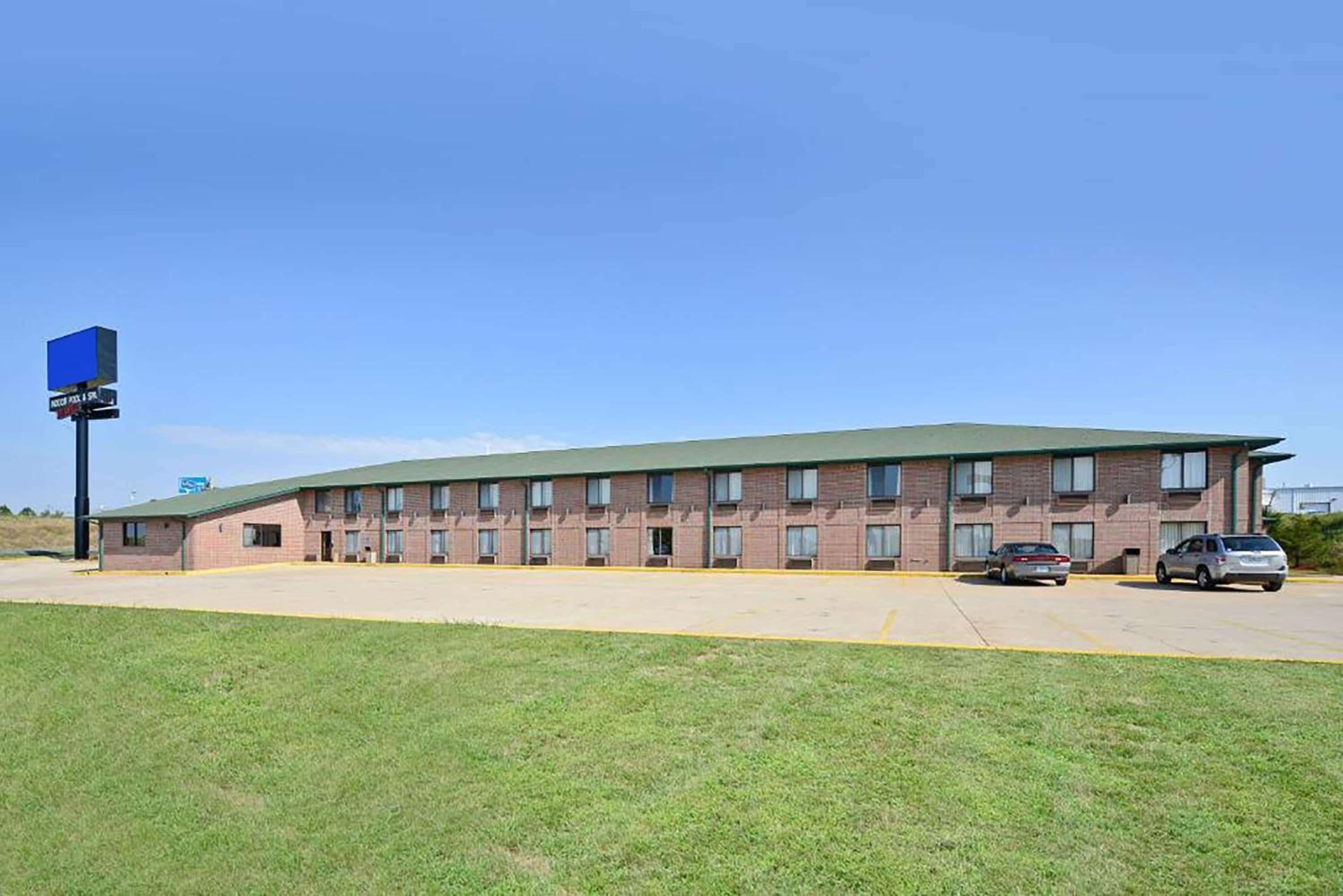 Hotel Days Inn by Wyndham Ozark Springfield