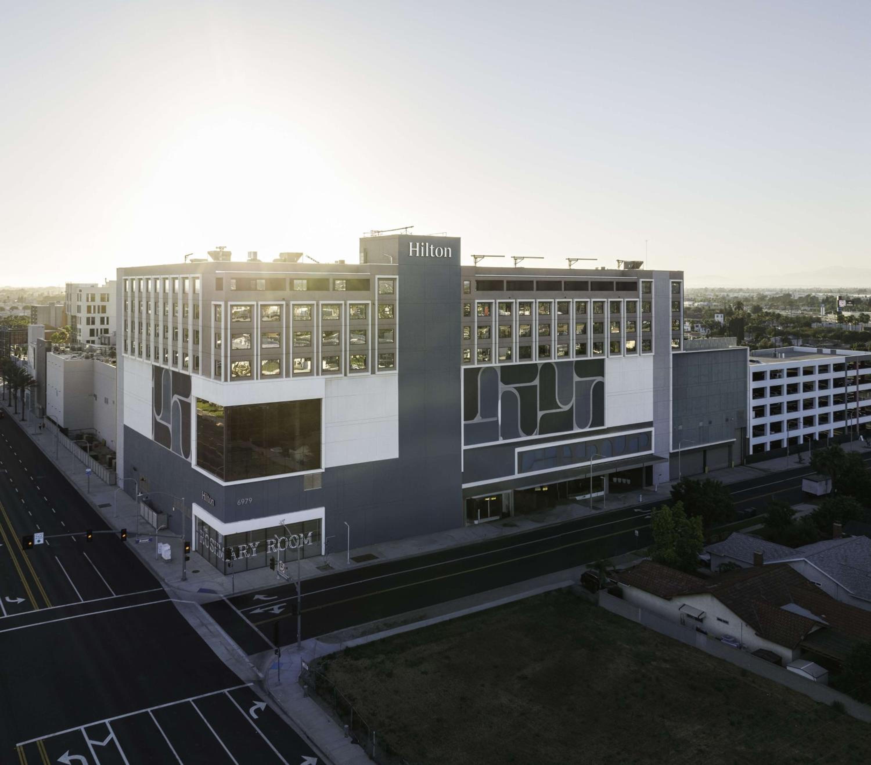 Hotel Hilton Buena Park Anaheim - Image 1