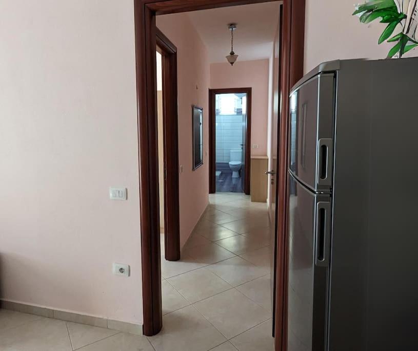 Shared Apt- private room with 2 beds