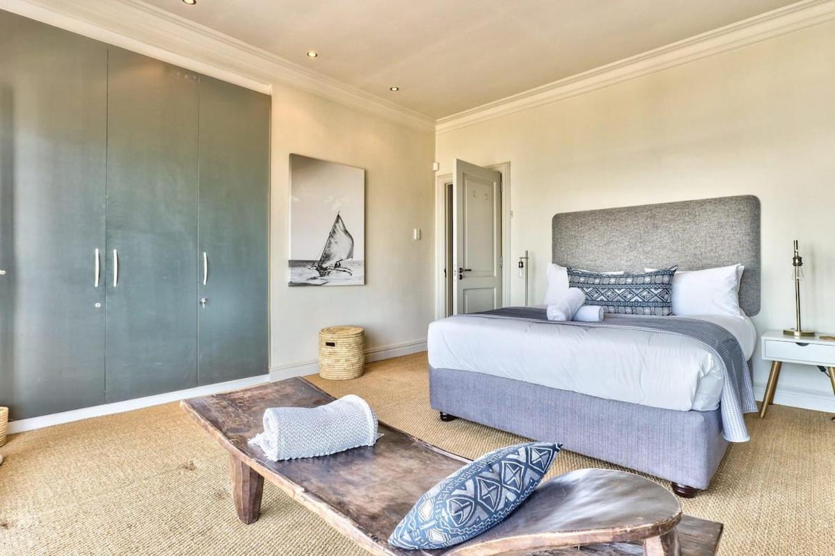 Camps Bay Luxury Family Retreat, Lush & Stylish view 5