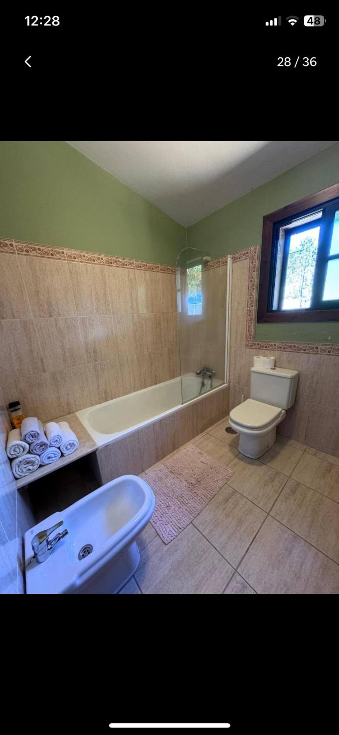 Casa con piscina y cenador al aire libre view 3