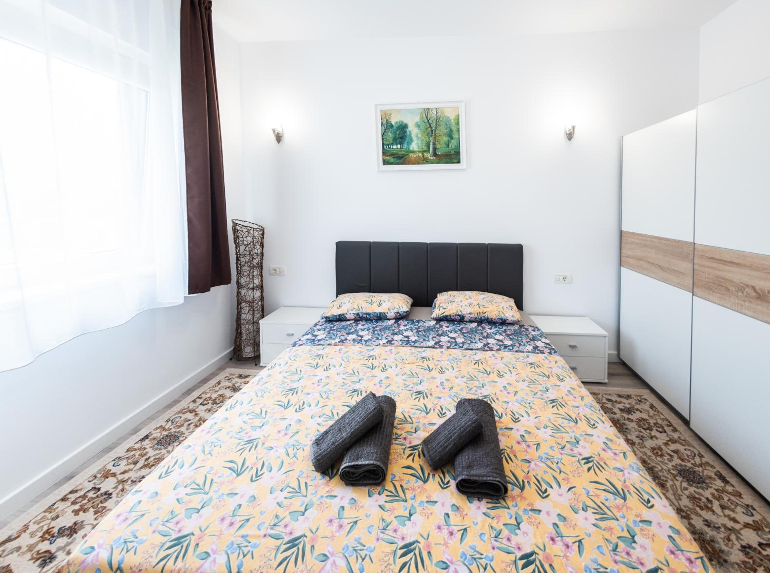 Modern Chic Apartment - near Iulius Mall view 3