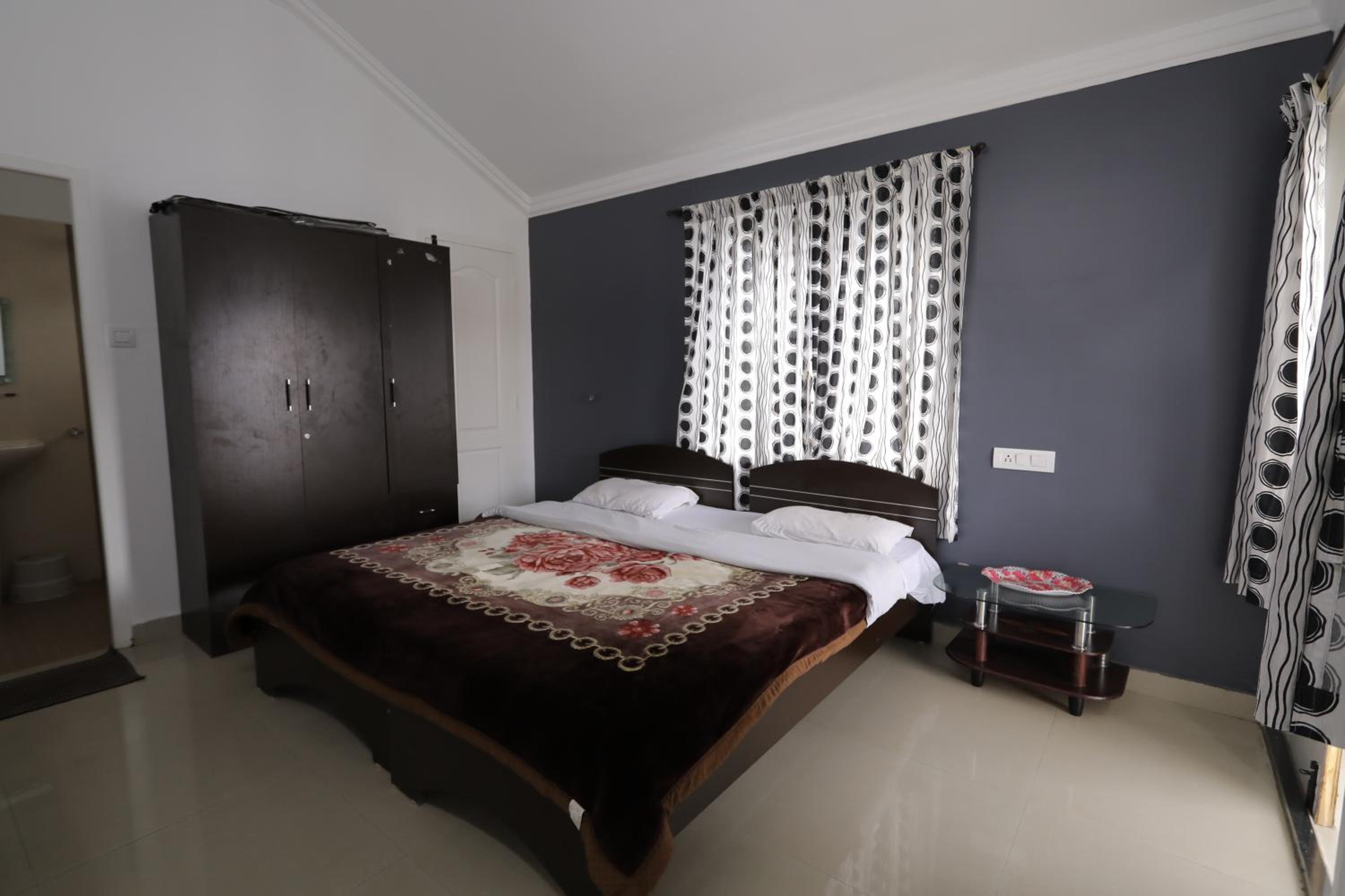 Roseland Premium Villa Ooty by LexStays view 4