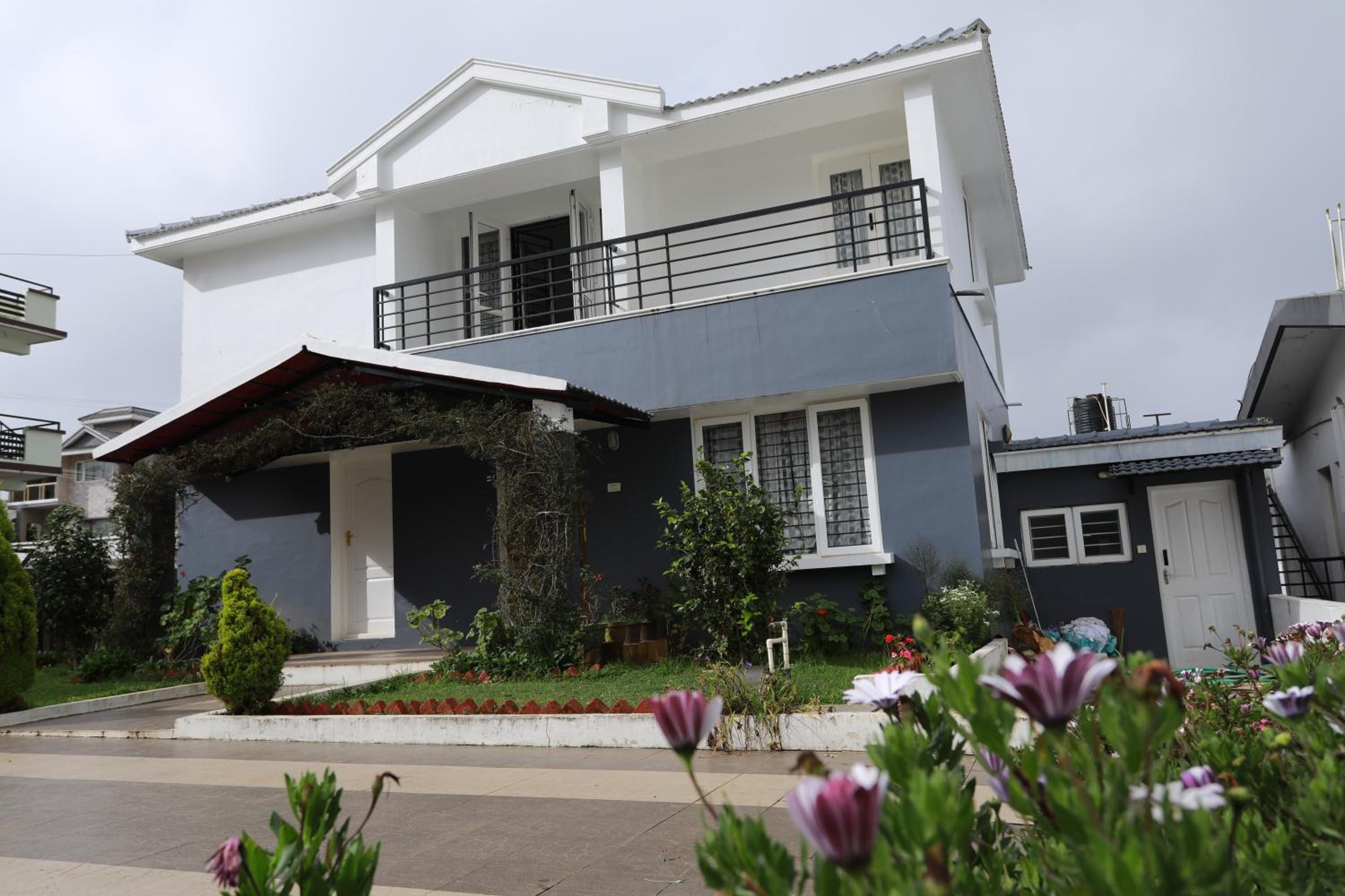 Roseland Premium Villa Ooty by LexStays view 5