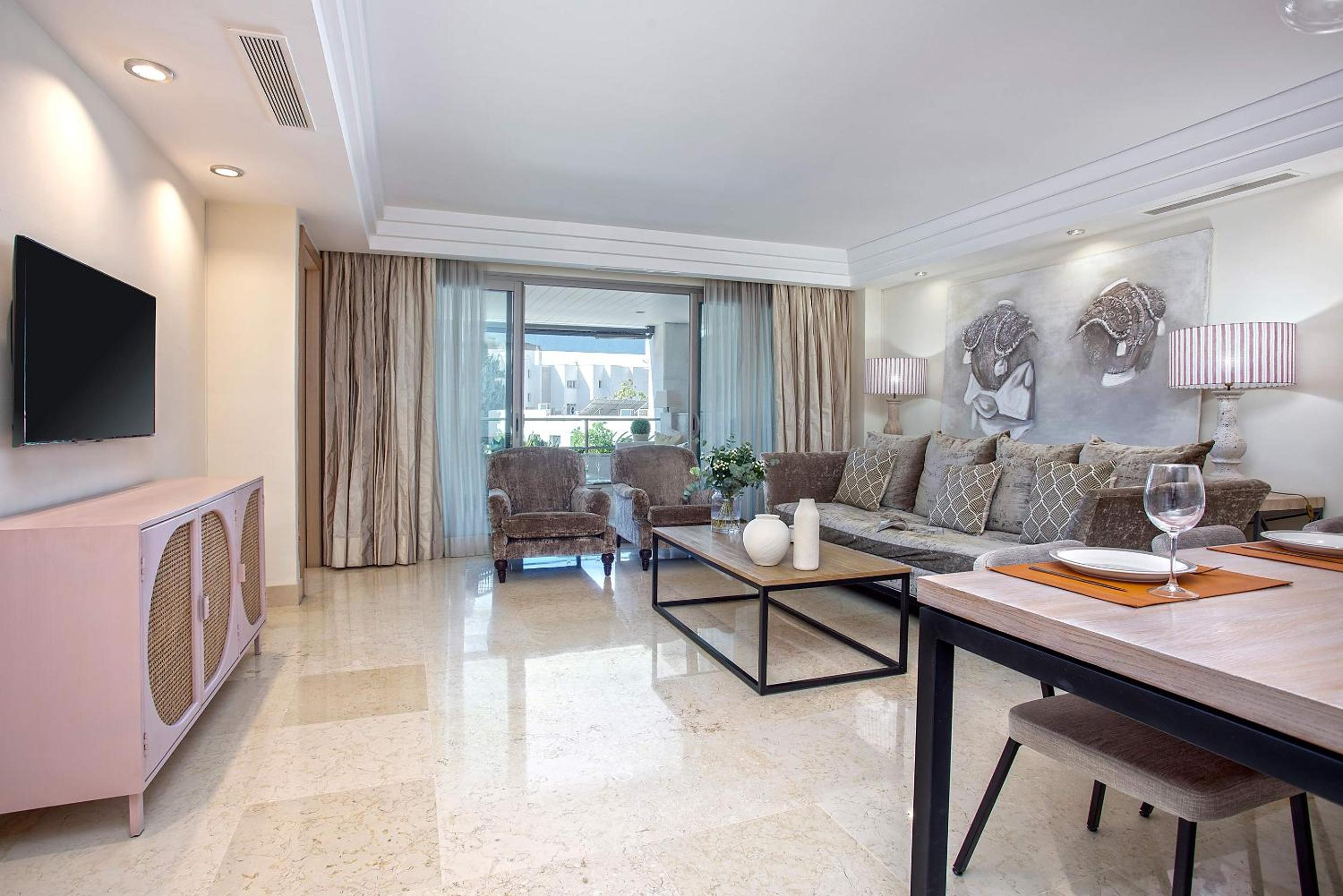 Genteel Home Jardines del Principe