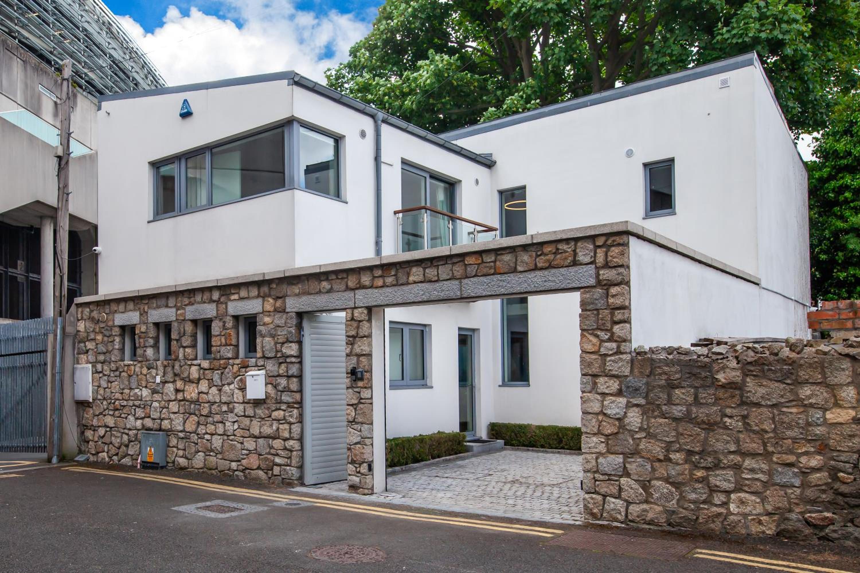 Aviva Stadium- Sleeps6- KingBeds- OffStreetParking