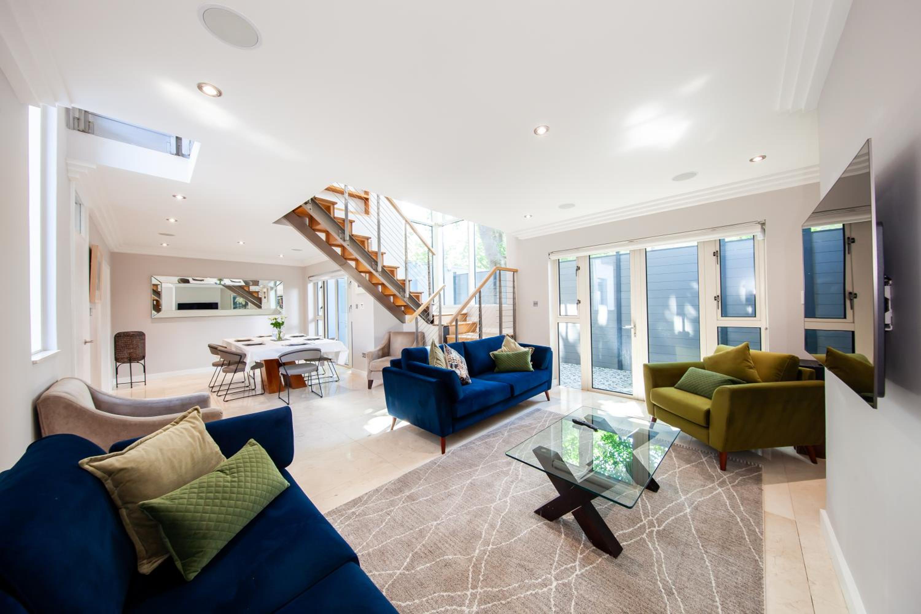 Aviva Stadium- Sleeps6- KingBeds- OffStreetParking