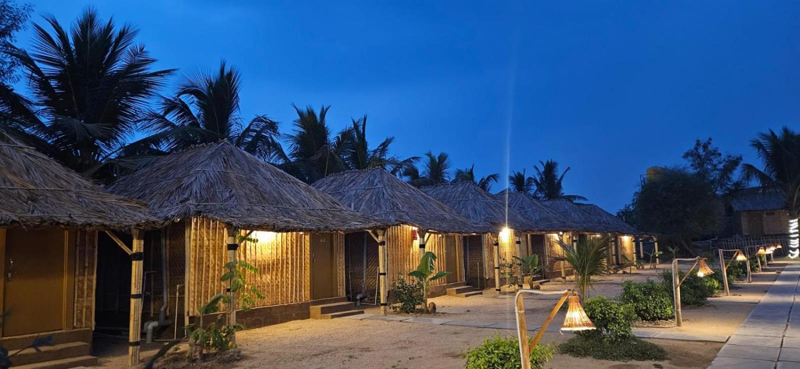 The King On The Rocks Resort Hampi
