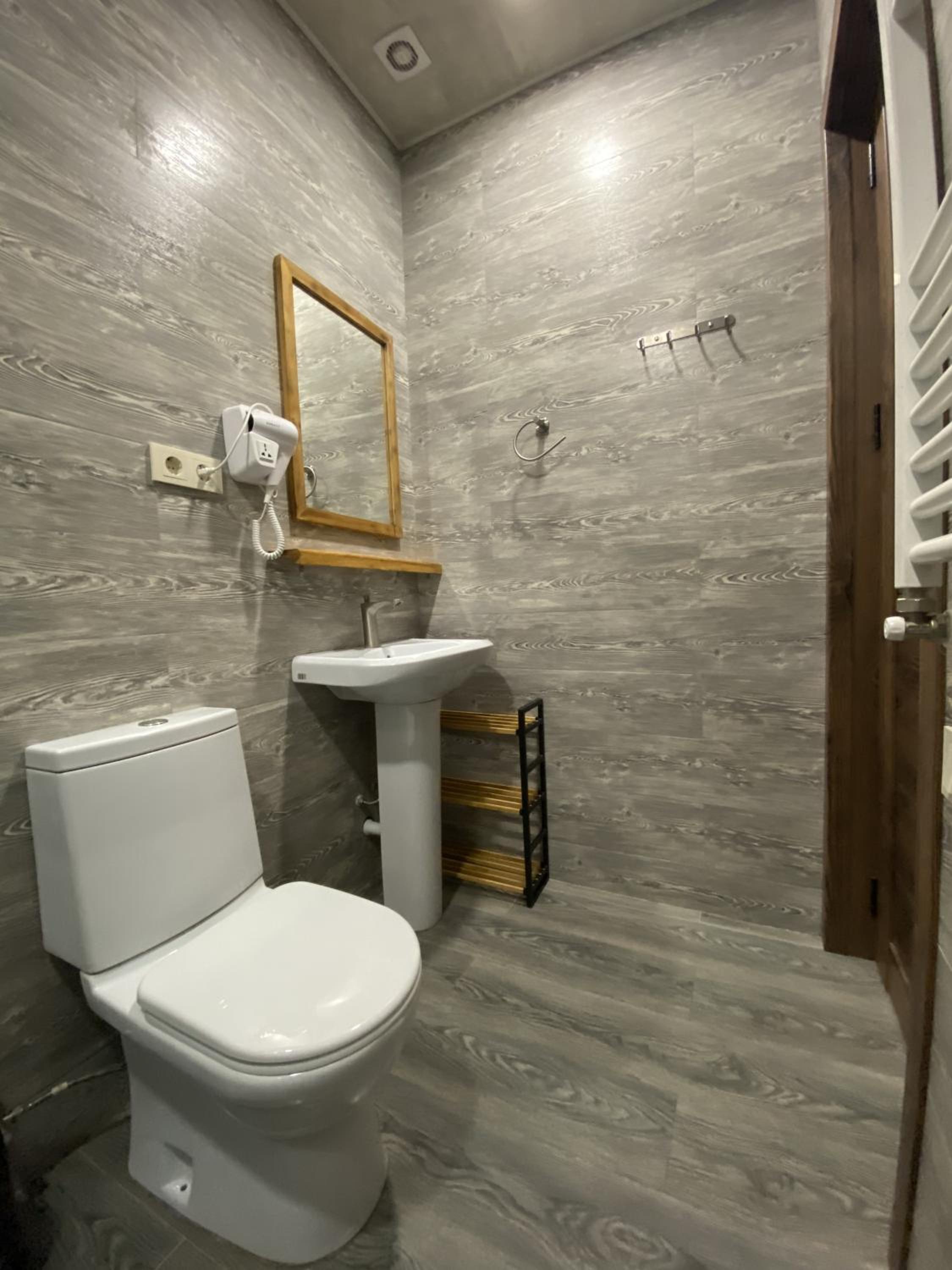 TwinSide Chalet Bakuriani