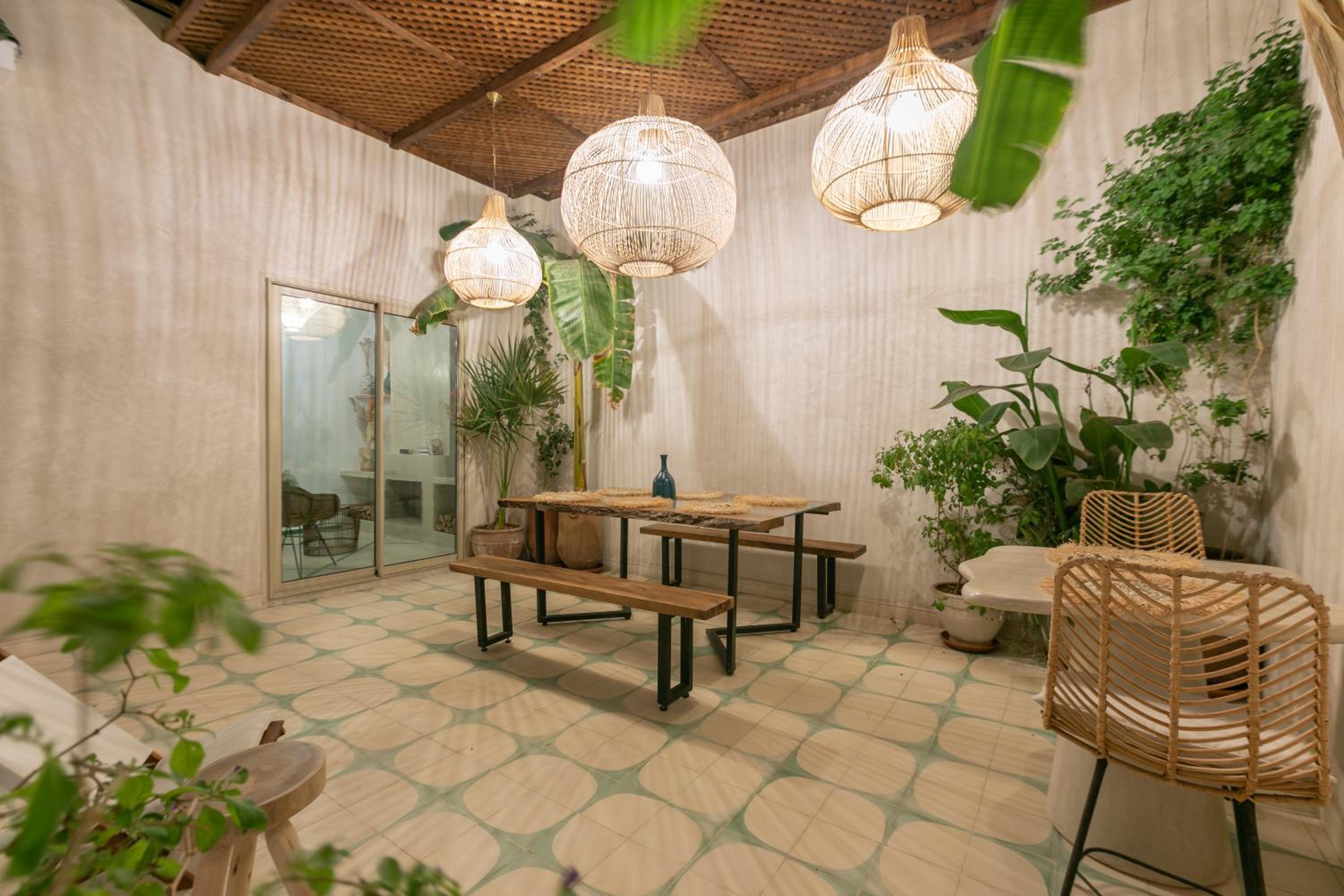 dining