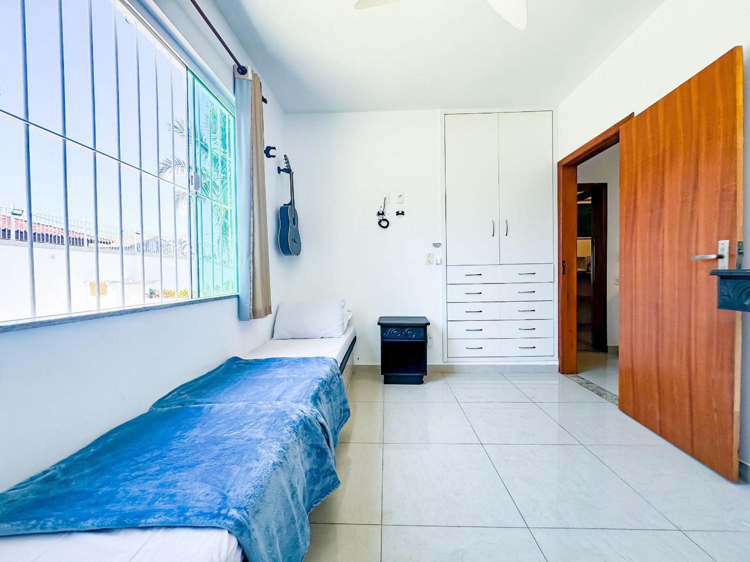 Casarão e piscina localização excelente | ROSF91