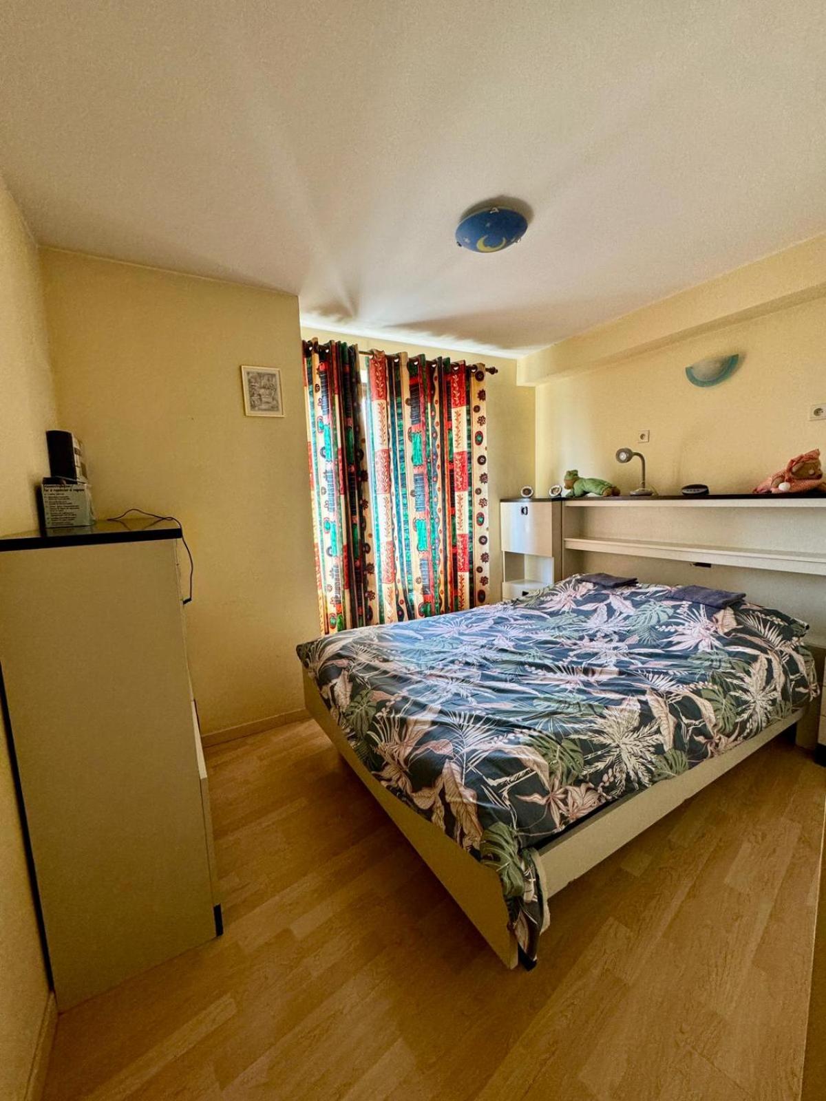 Ruim appartement met 3 slaapkamers naast het strand