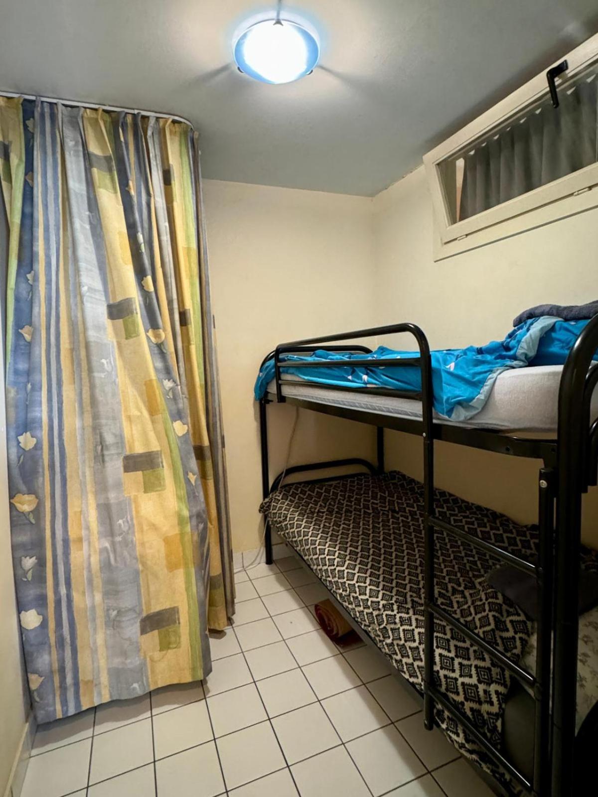 Ruim appartement met 3 slaapkamers naast het strand