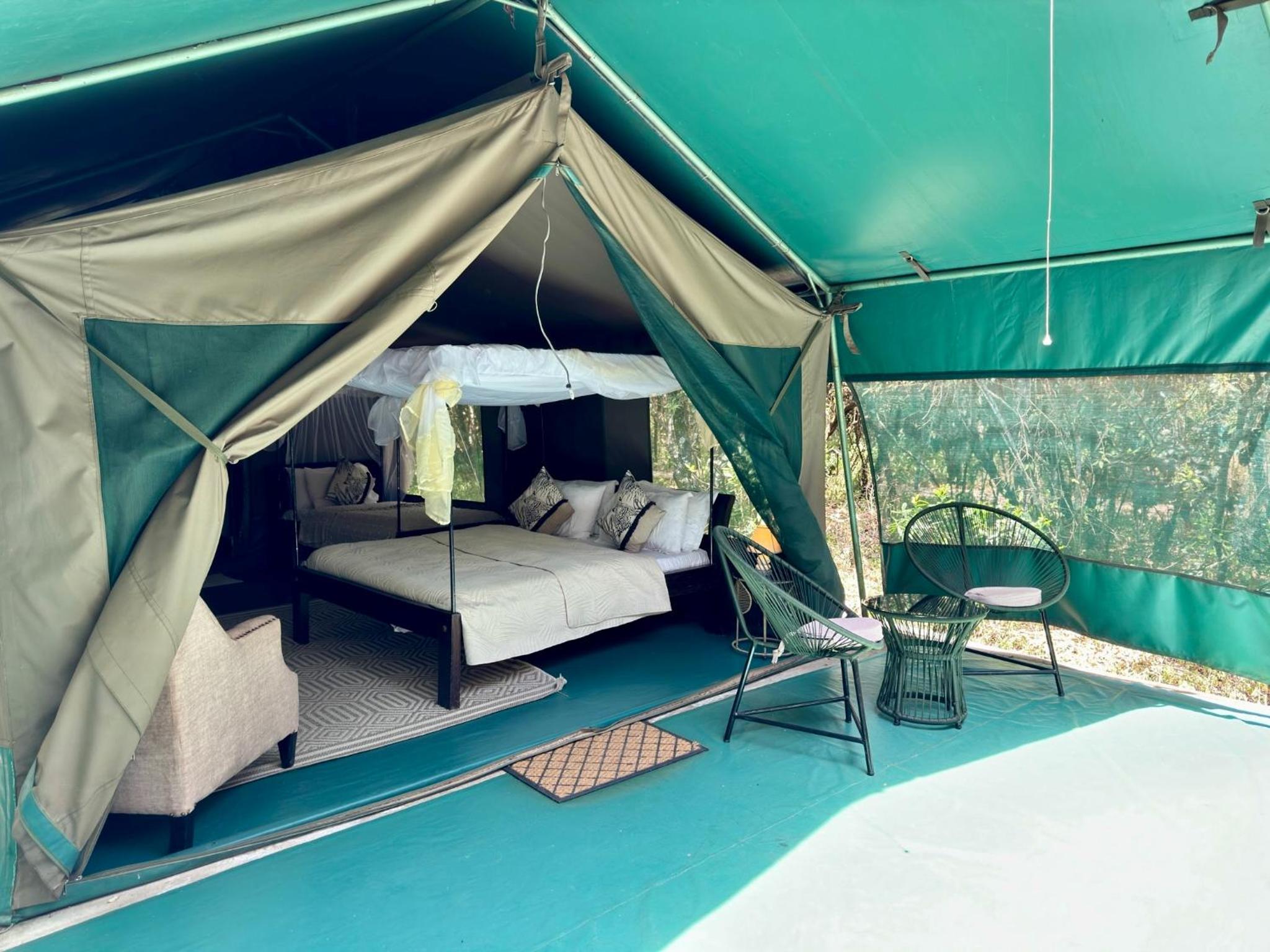 Olkinyei Mara Tented Camp