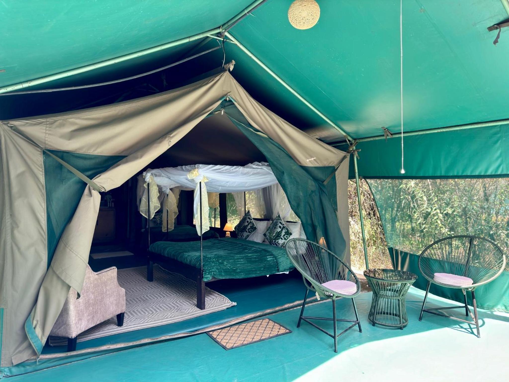 Olkinyei Mara Tented Camp