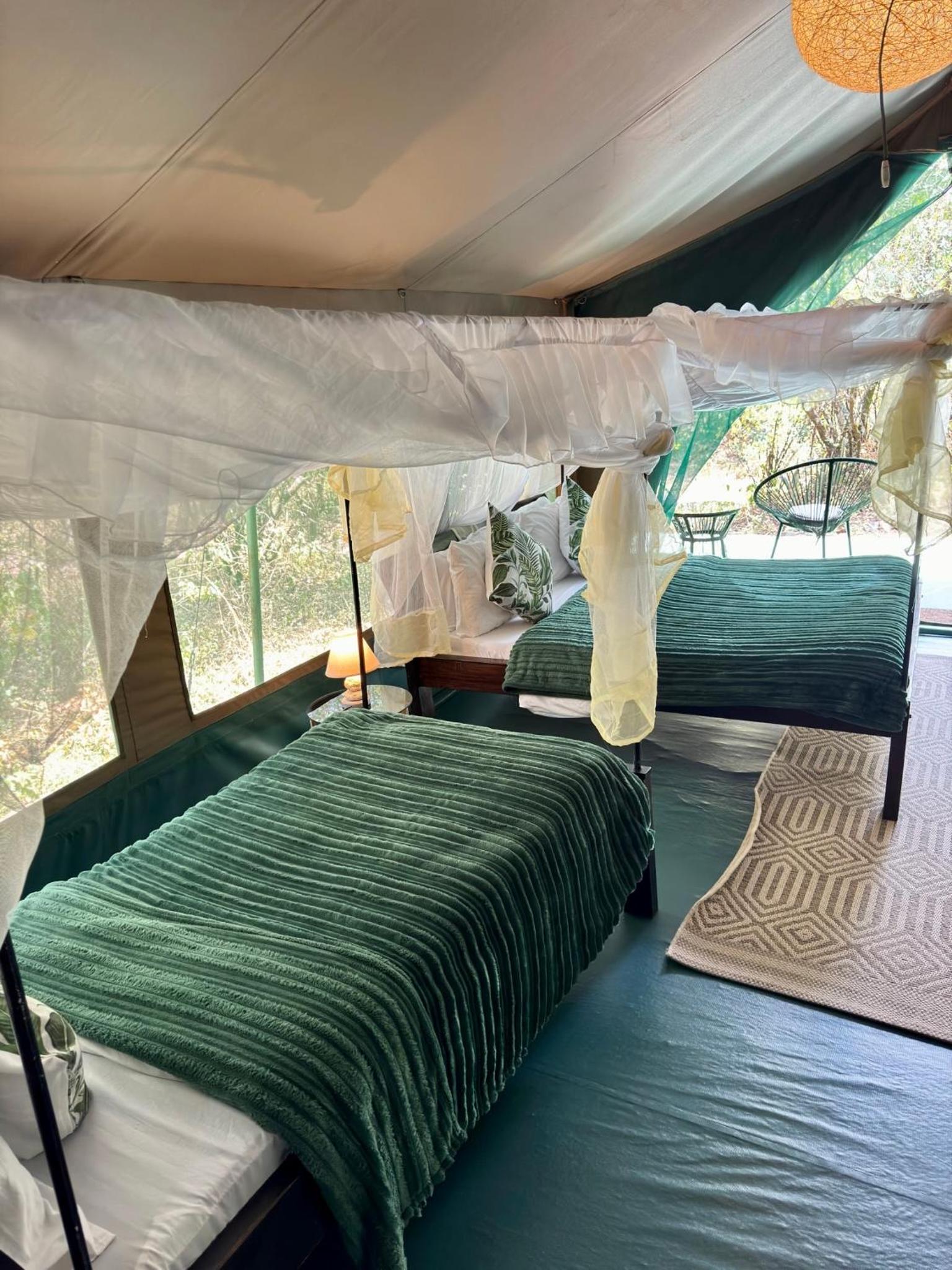 Olkinyei Mara Tented Camp