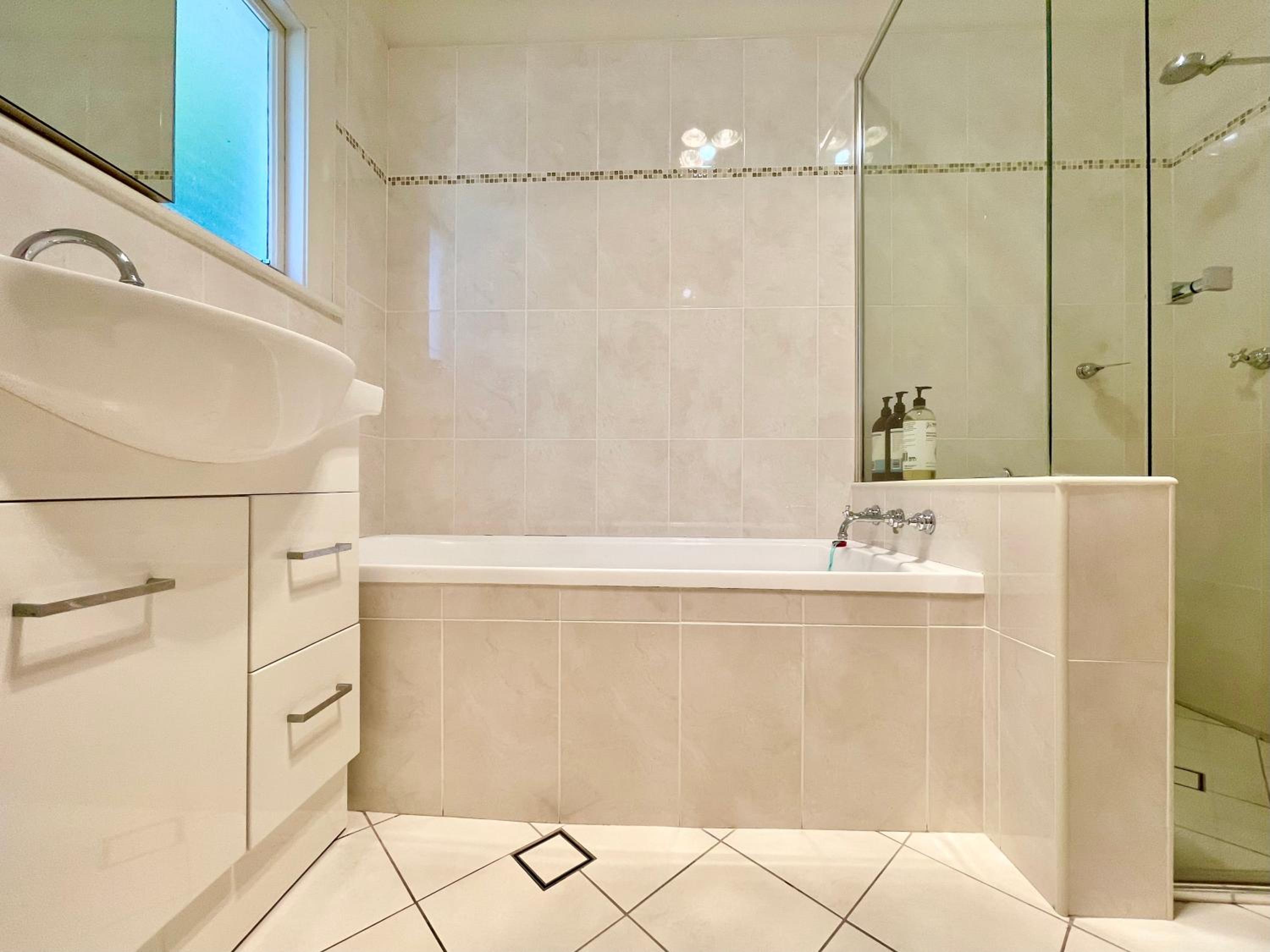 Photo 80