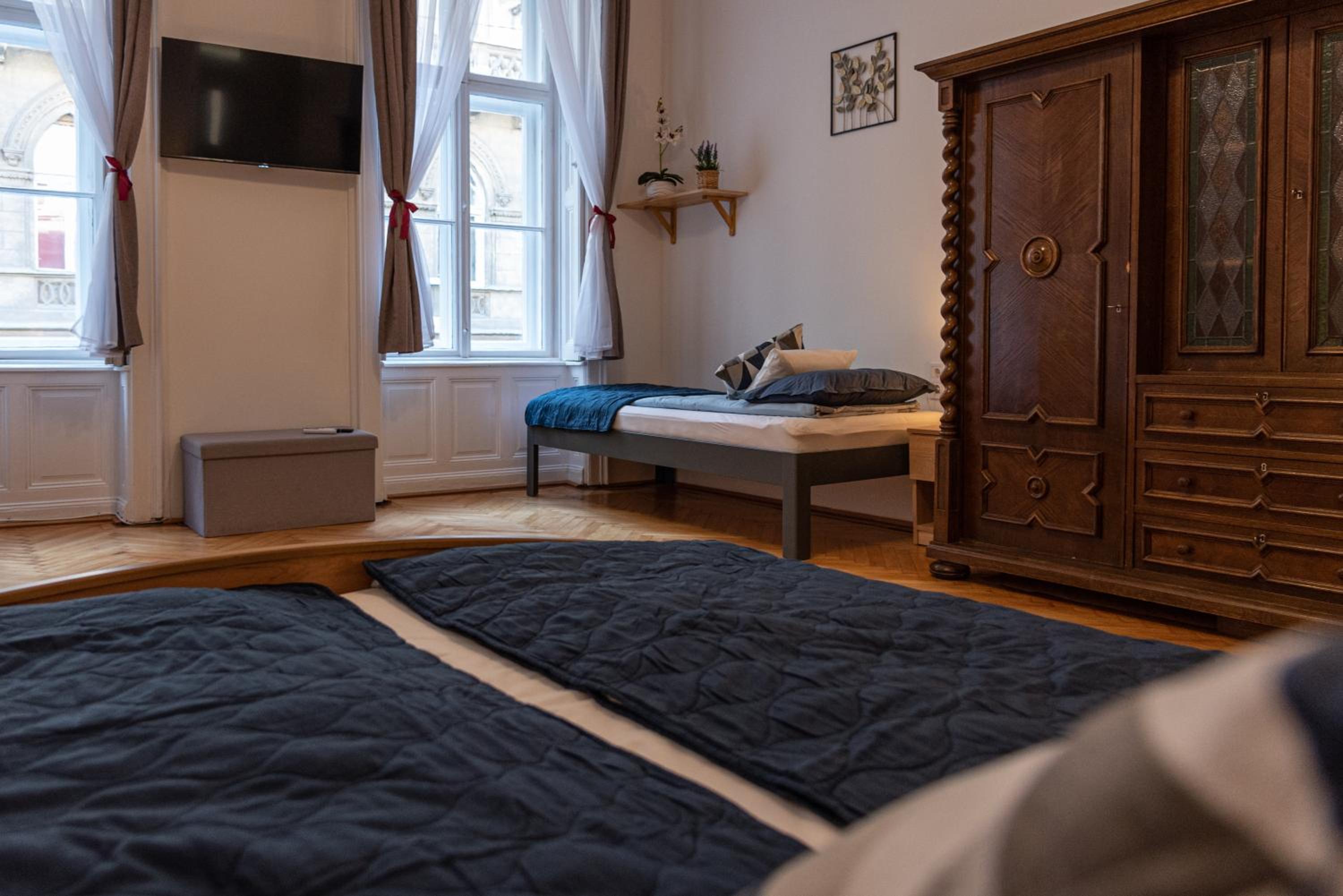 Viol ApARTment