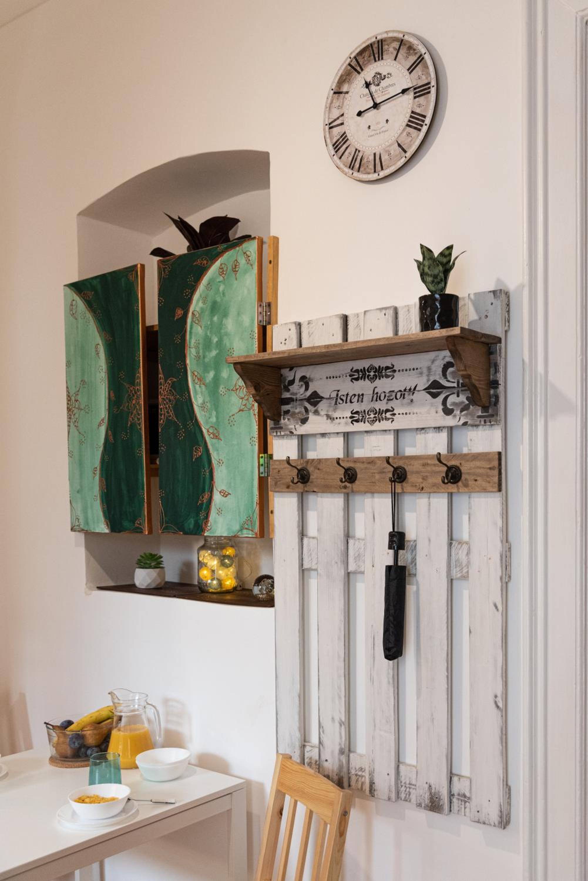 Viol ApARTment