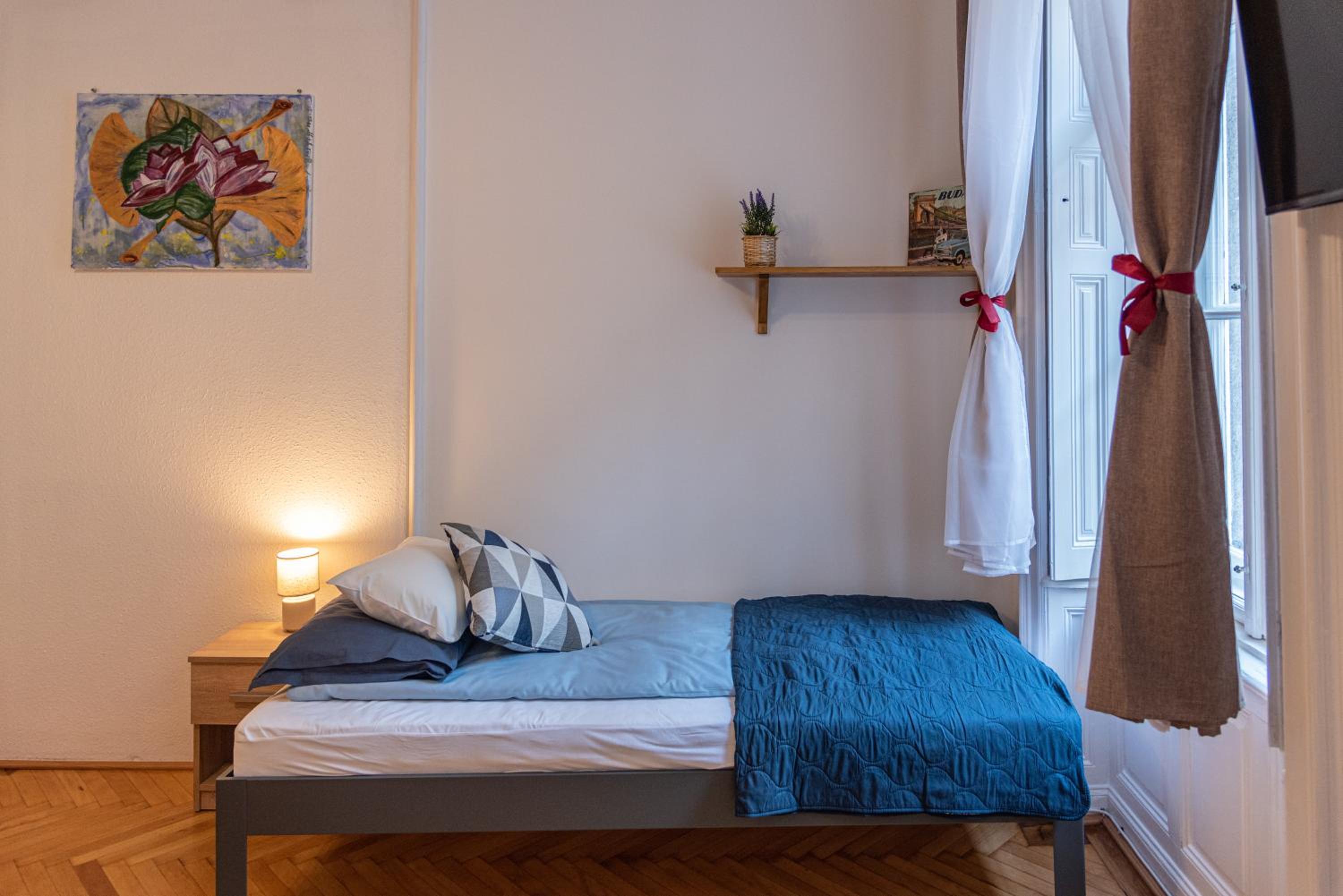 Viol ApARTment