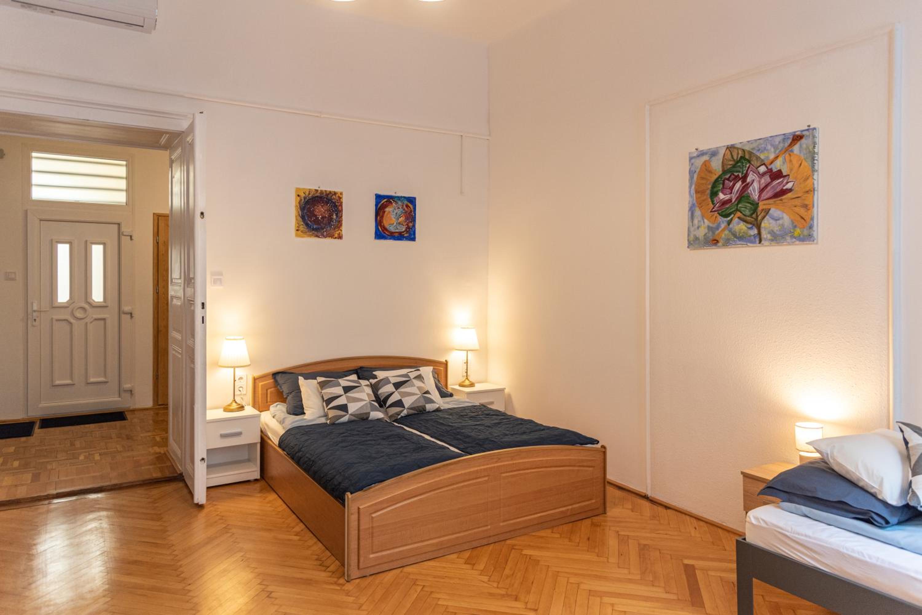 Viol ApARTment