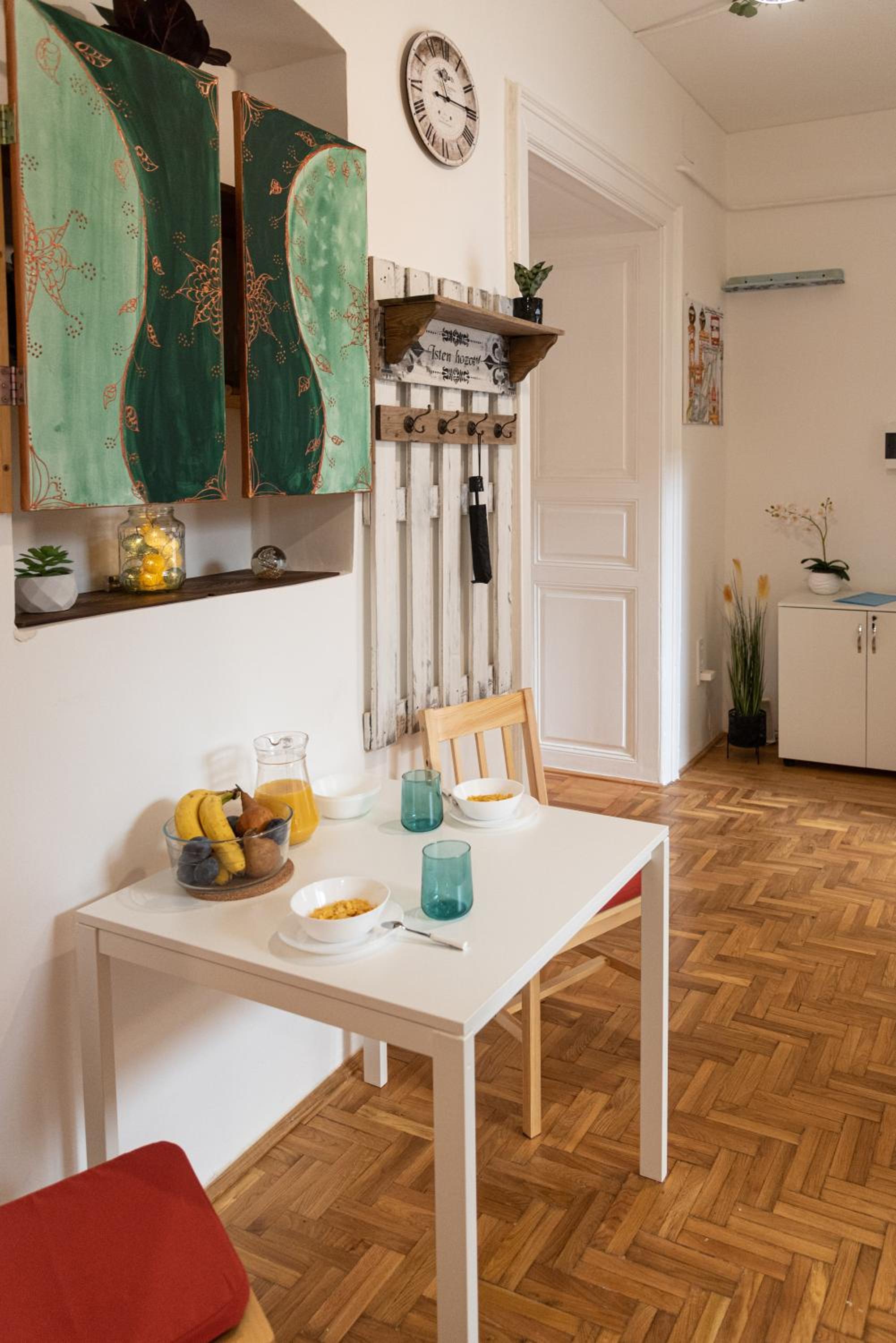 Viol ApARTment