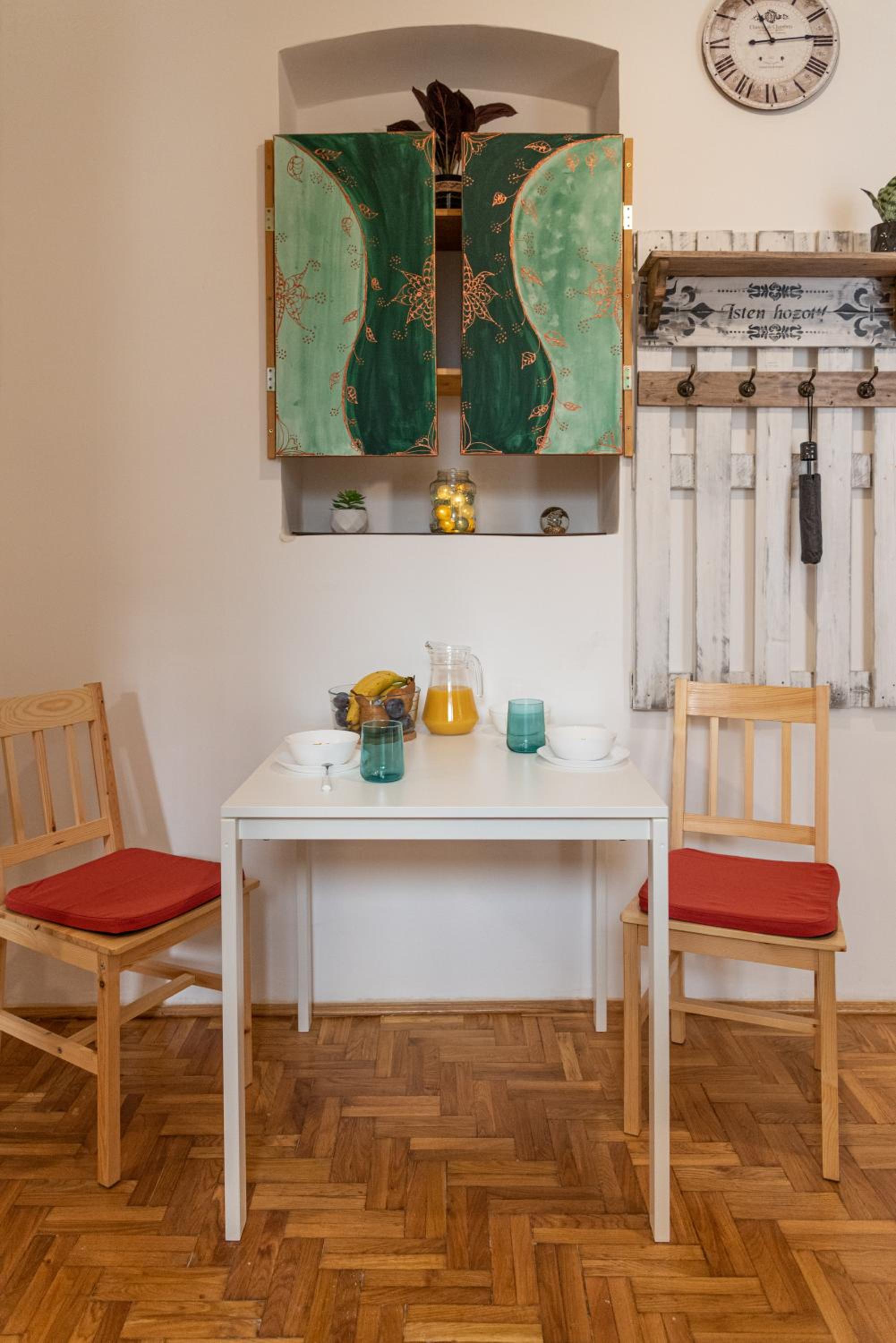 Viol ApARTment