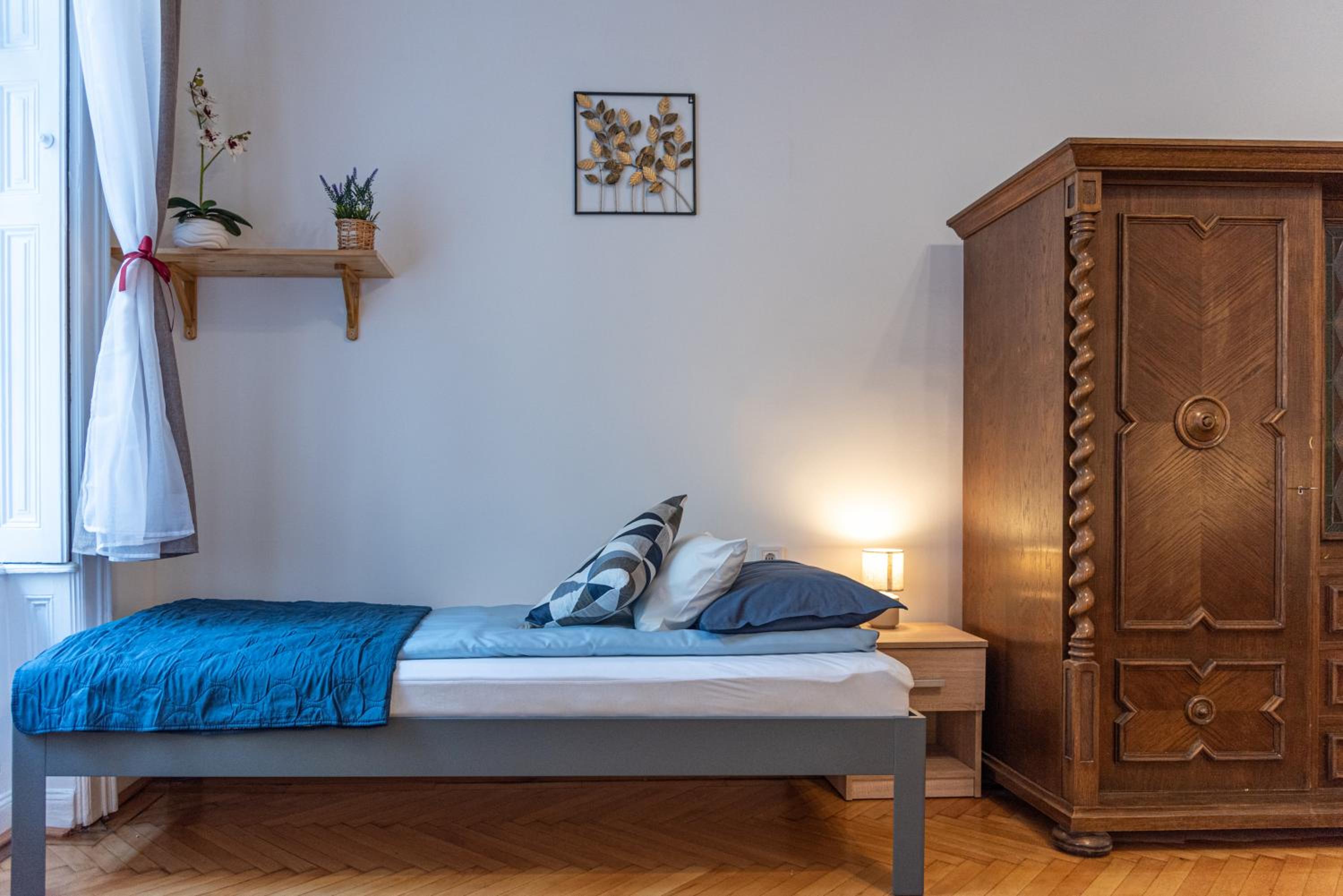 Viol ApARTment