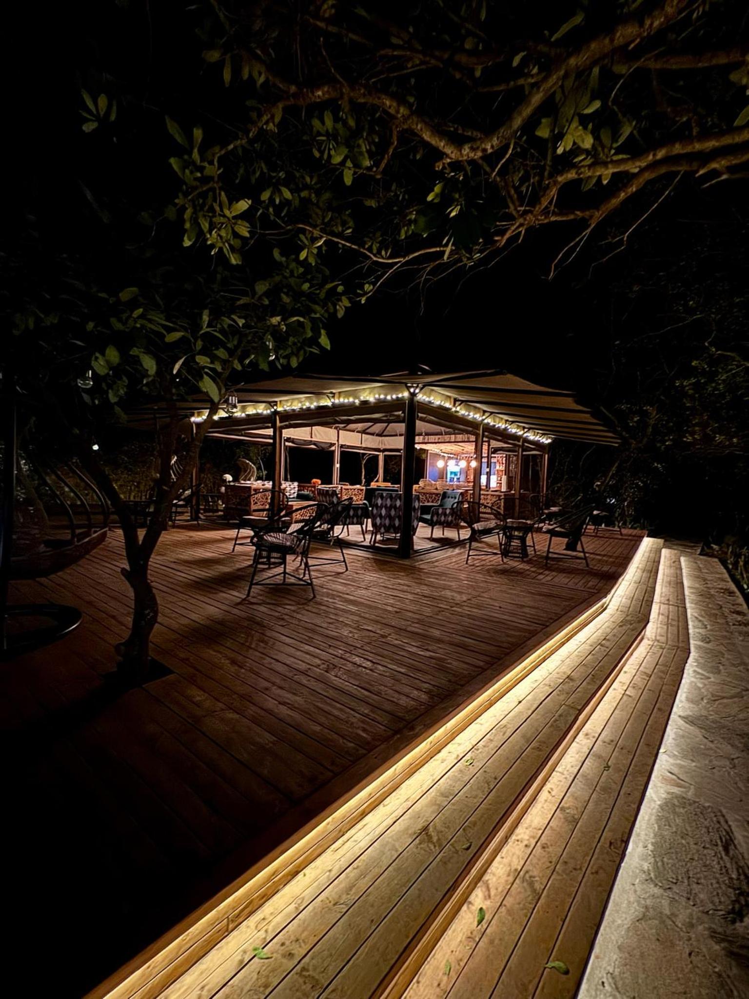 Olkinyei Mara Tented Camp