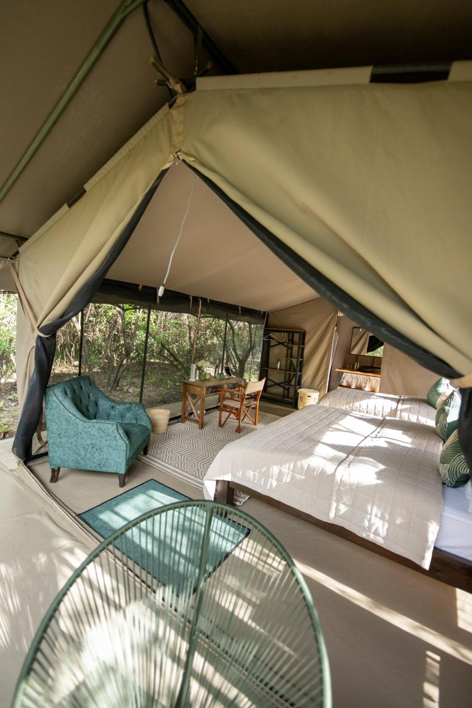 Olkinyei Mara Tented Camp